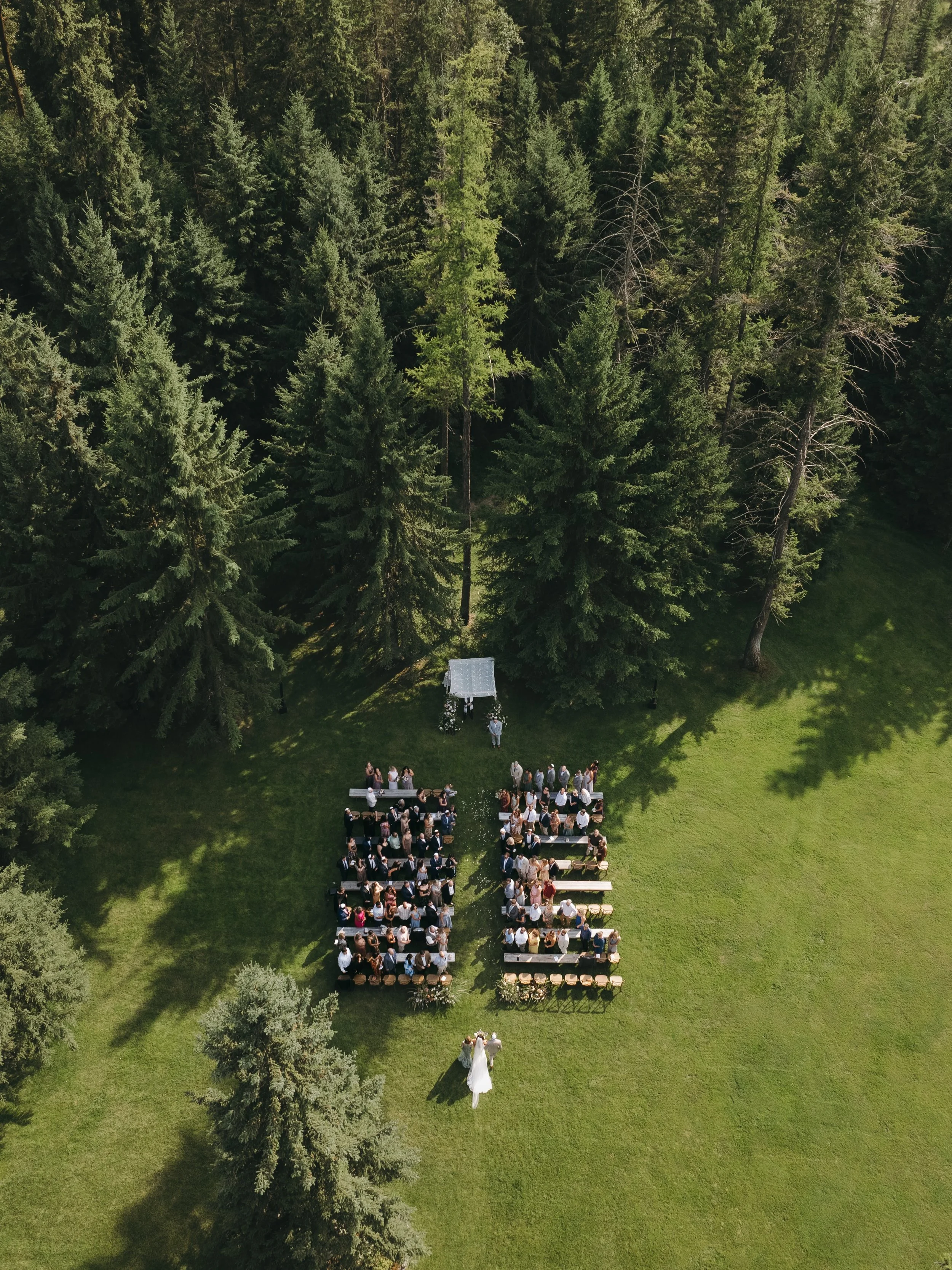 Ceremony details for J+B at @venueatmontana45 🤍 

Vendors //
Venue: @venueatmontana45 
Photo: @ahlanibreephoto 
Second shooter: @lexitruesdalephotos 
Planning &amp; rentals: @empress_tents_events 
Florals: @agilegoatflowerfarm 
HMUA: @covetbeautybri