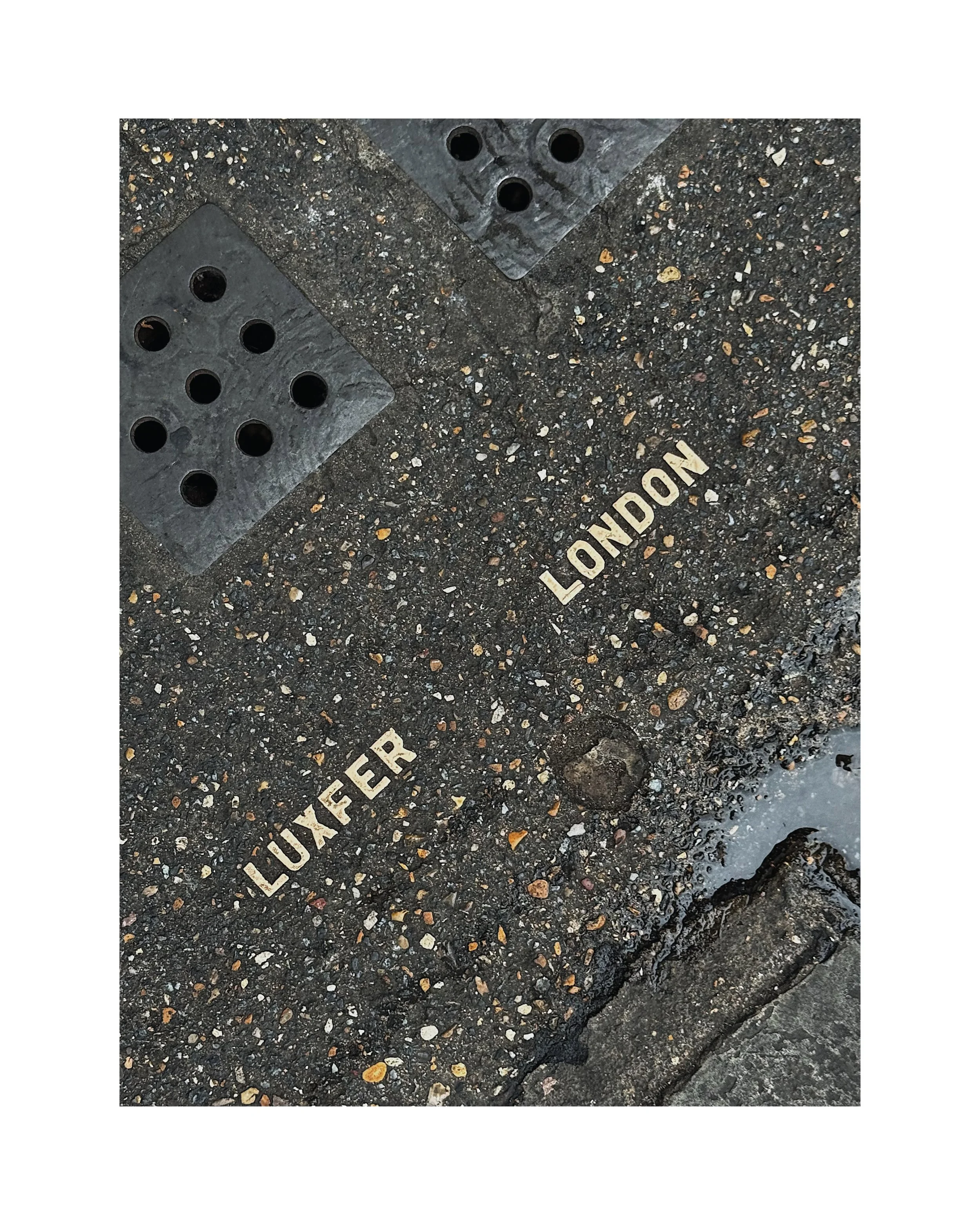 *  5 / 4 – 26 ::: _51°30'47" N 0°7'45" W ::: 