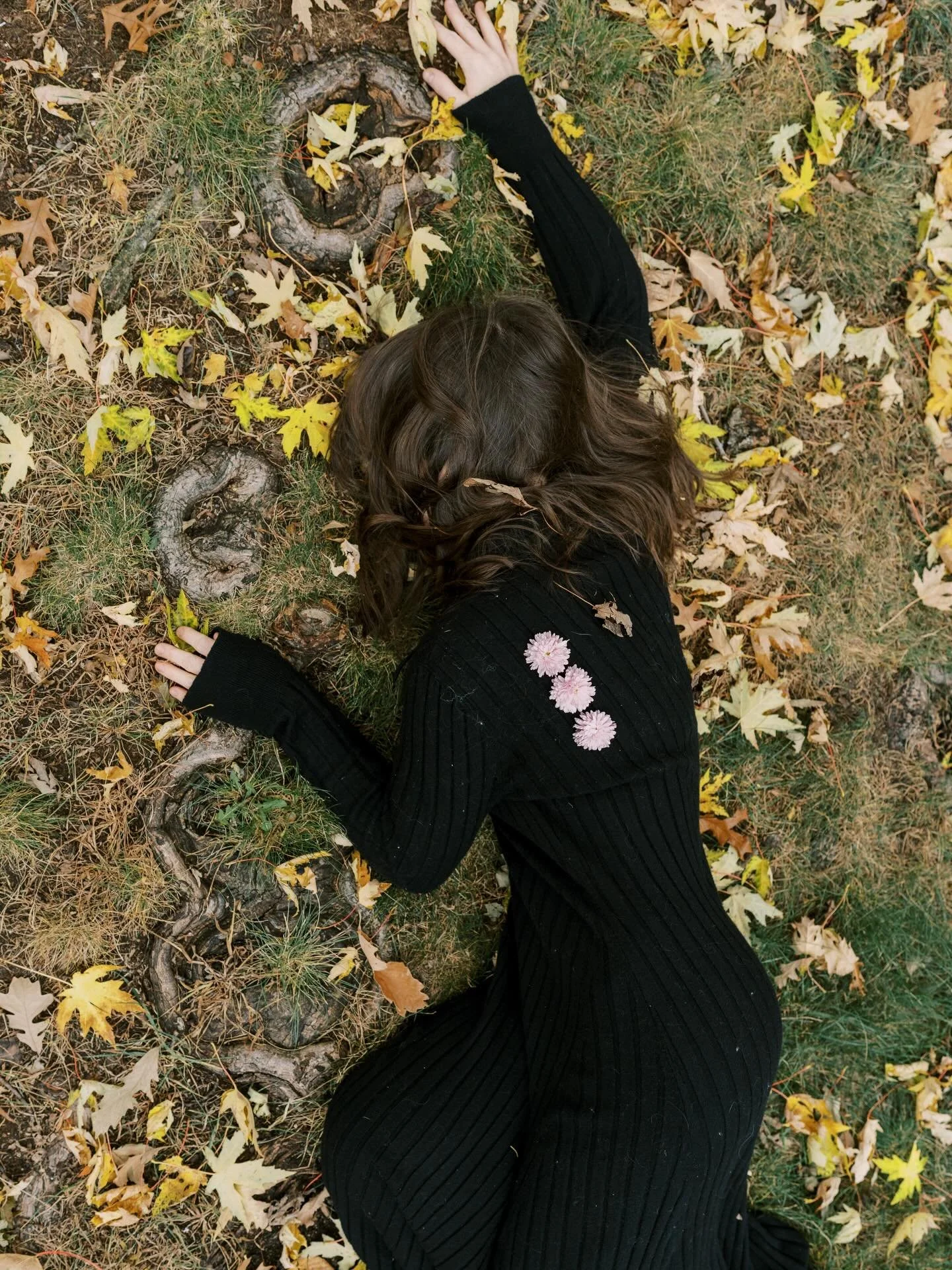 You&rsquo;ve never put your face into the ground? No? Just me? 😅 

It&rsquo;s honestly wonderfully grounding. I would have melted into it if I could have. Your girl&rsquo;s tired, ha!

A beautiful photograph of me by @maritwilliamsphoto that symboli