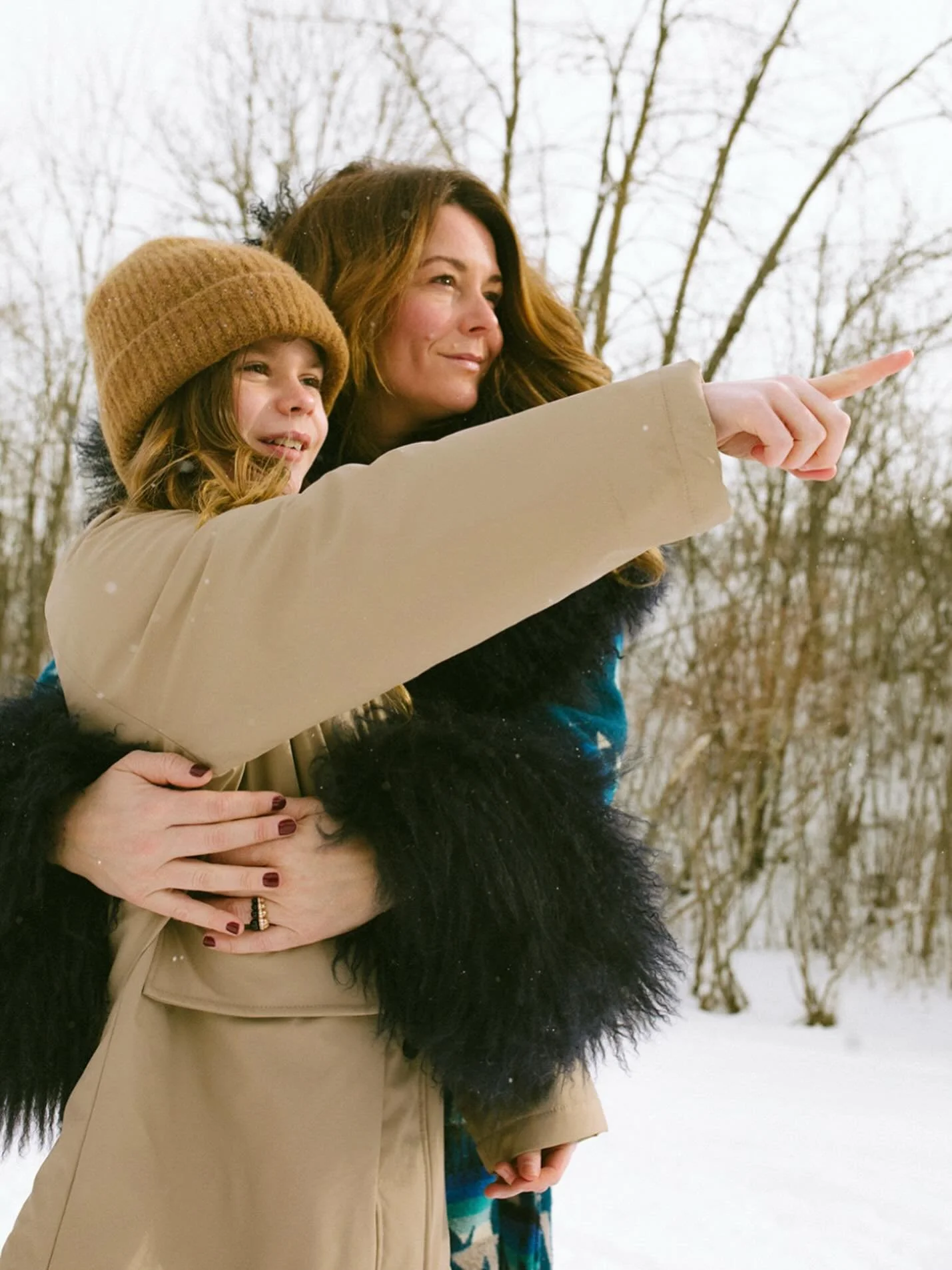 A gem of a session from last winter and next month I get to create more nostaglic snowy memories!! I can&rsquo;t wait! I&rsquo;ll also be bringing some film and shooting a couple frames for each family. 

There&rsquo;re still ONE morning spot left if