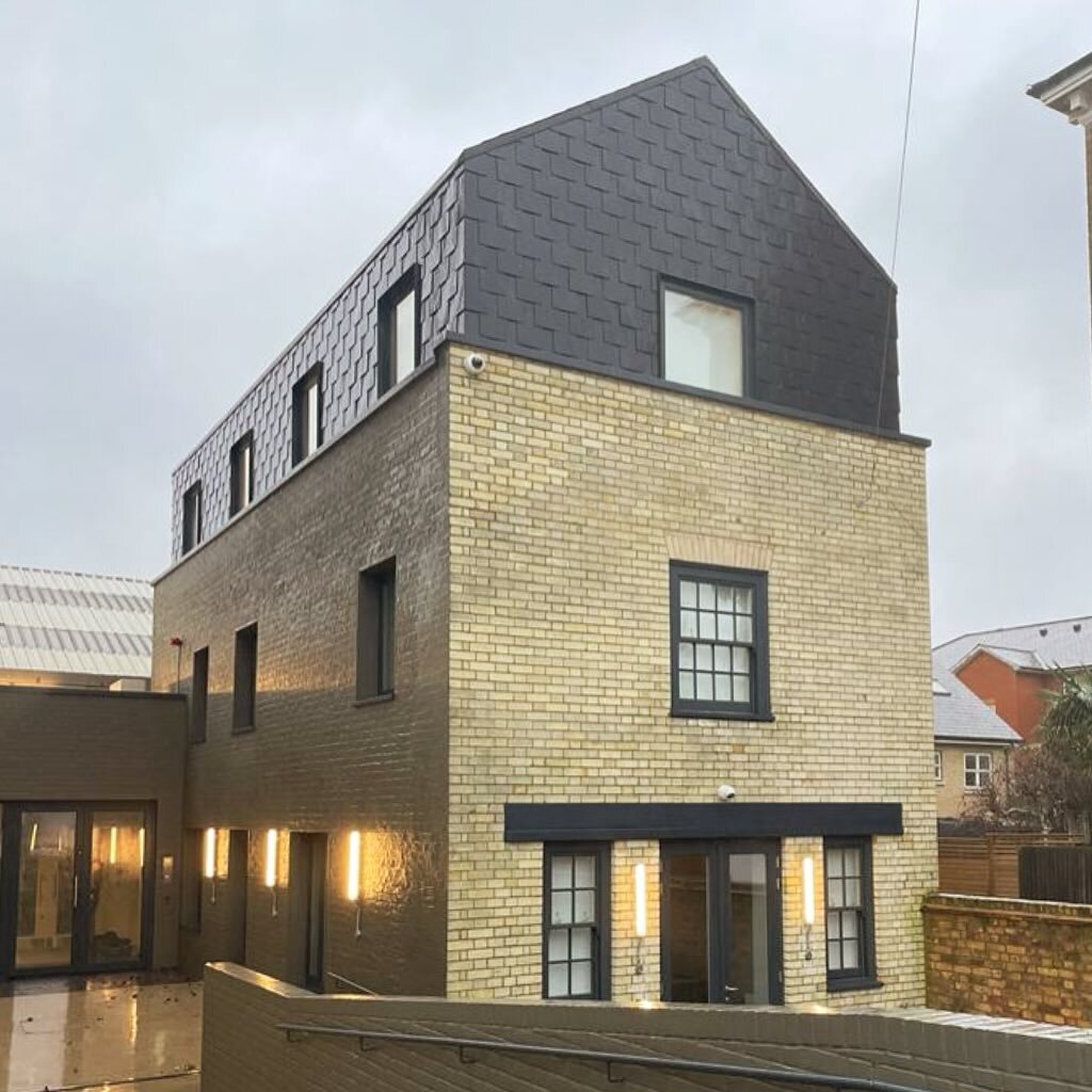 Just before Christmas James managed to get over to south London to see this project for Brindisa completed. 

Working with @dowjonesarchitects we updated this small office building with timber structures, including new floors, stairs and an additiona