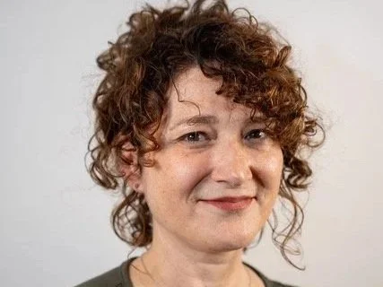 Dancing on the Page, 3 generative movement and writing sessions with Sari Wilson