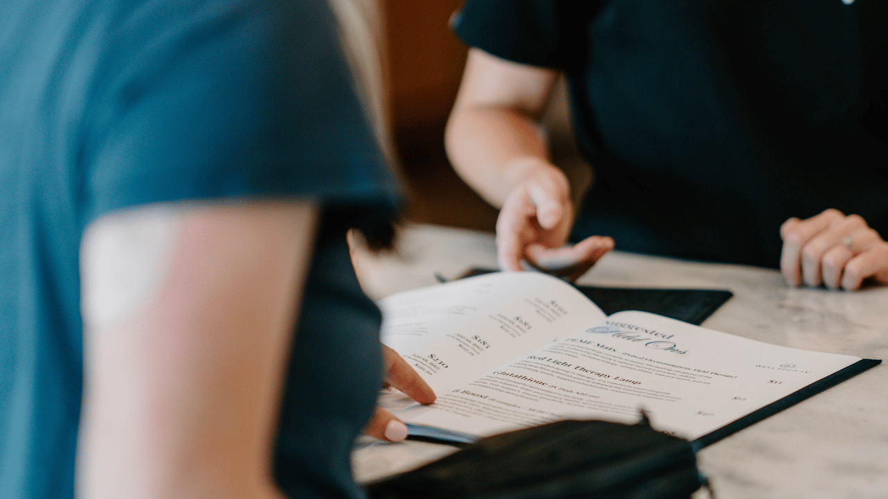 Discover How Red Light Therapy Helps Old Scars Effectively