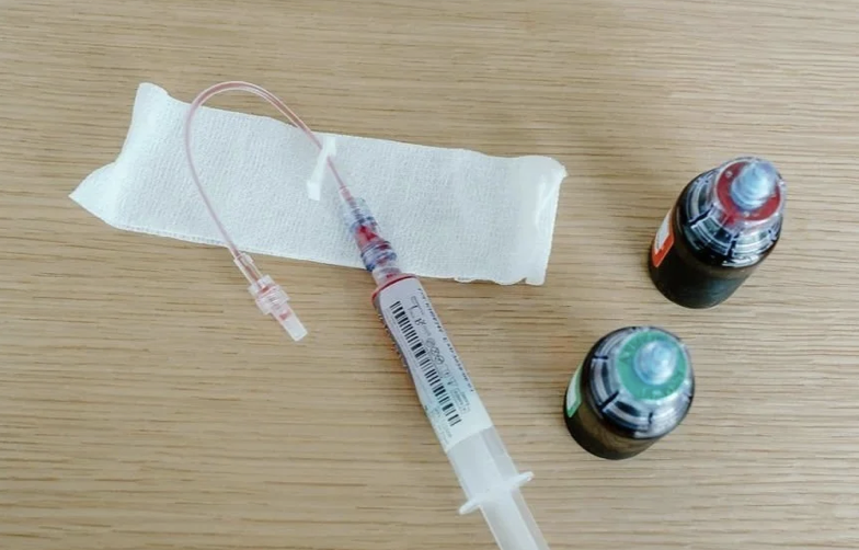 B12 vs NAD+ Injections: Which Energy Boost Is Right for You?