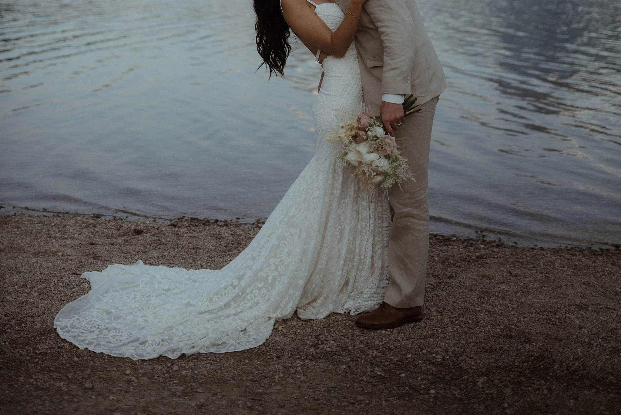 Banff-Bow-Lake-Alberta-elopement-photographer-Kaitlyn-Hill-Photography (37).jpg