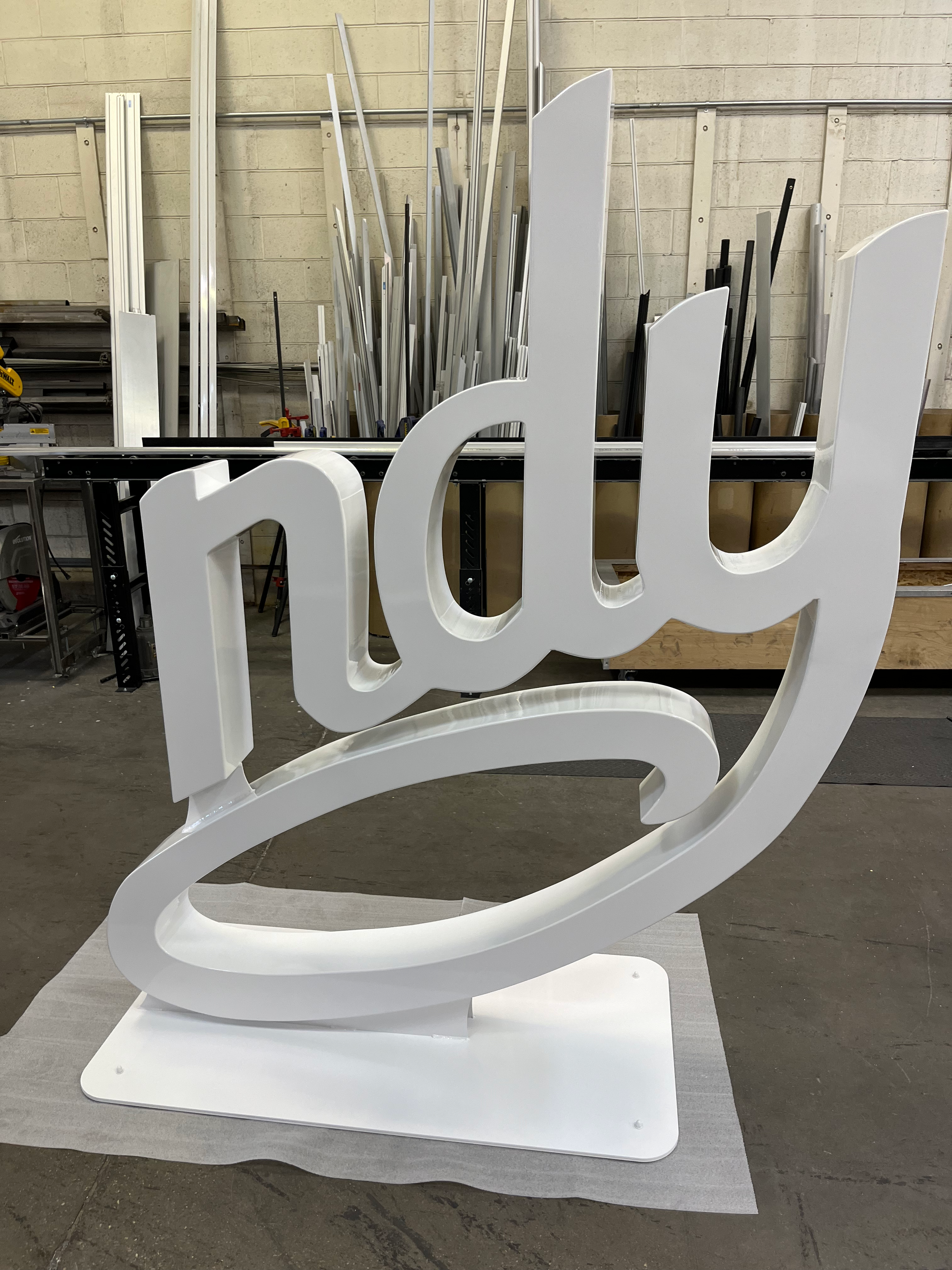 Indy “NDY” Photo-Op Sculpture