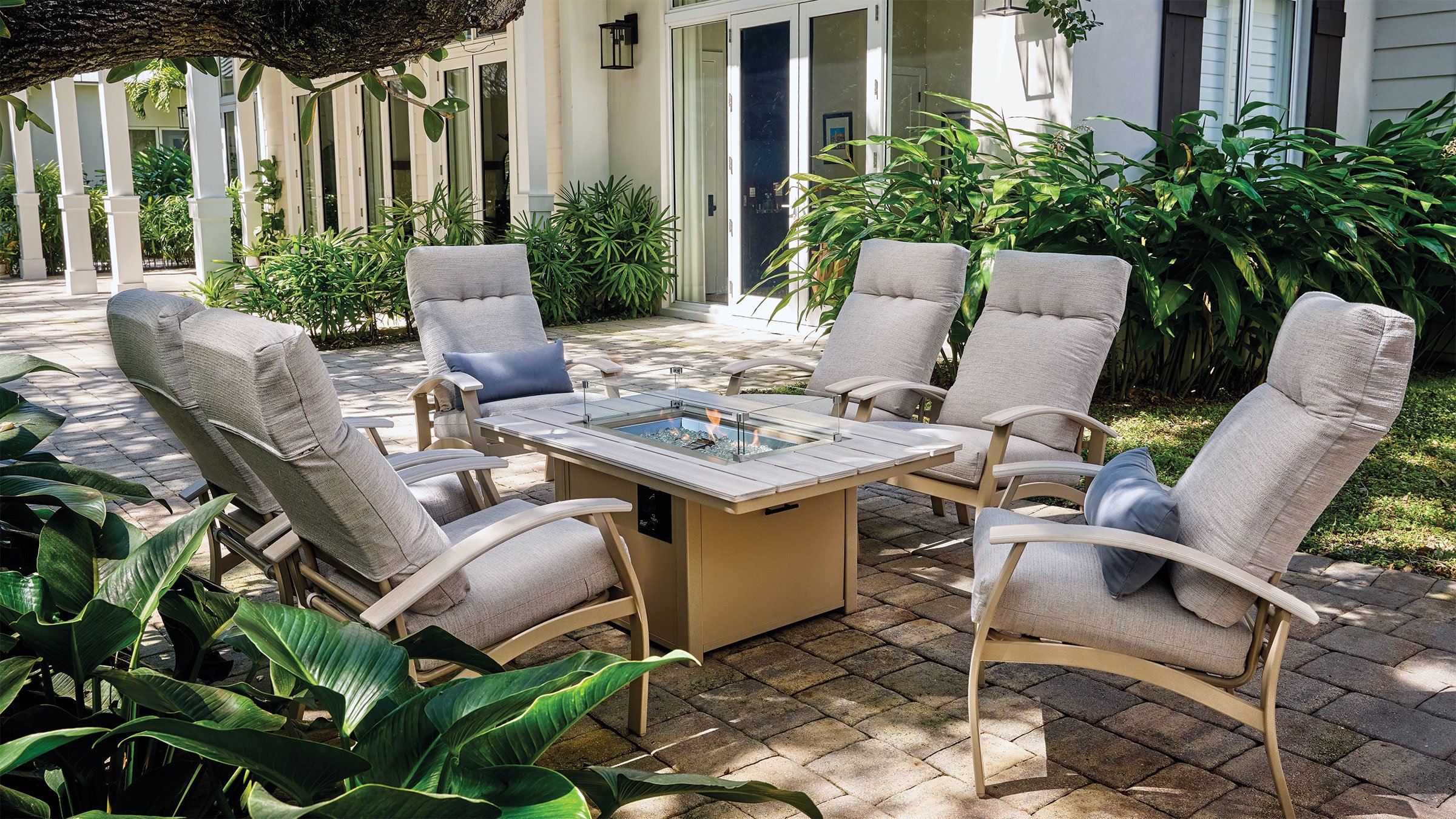 Telescope - Belle Isle Supreme Lounge Group