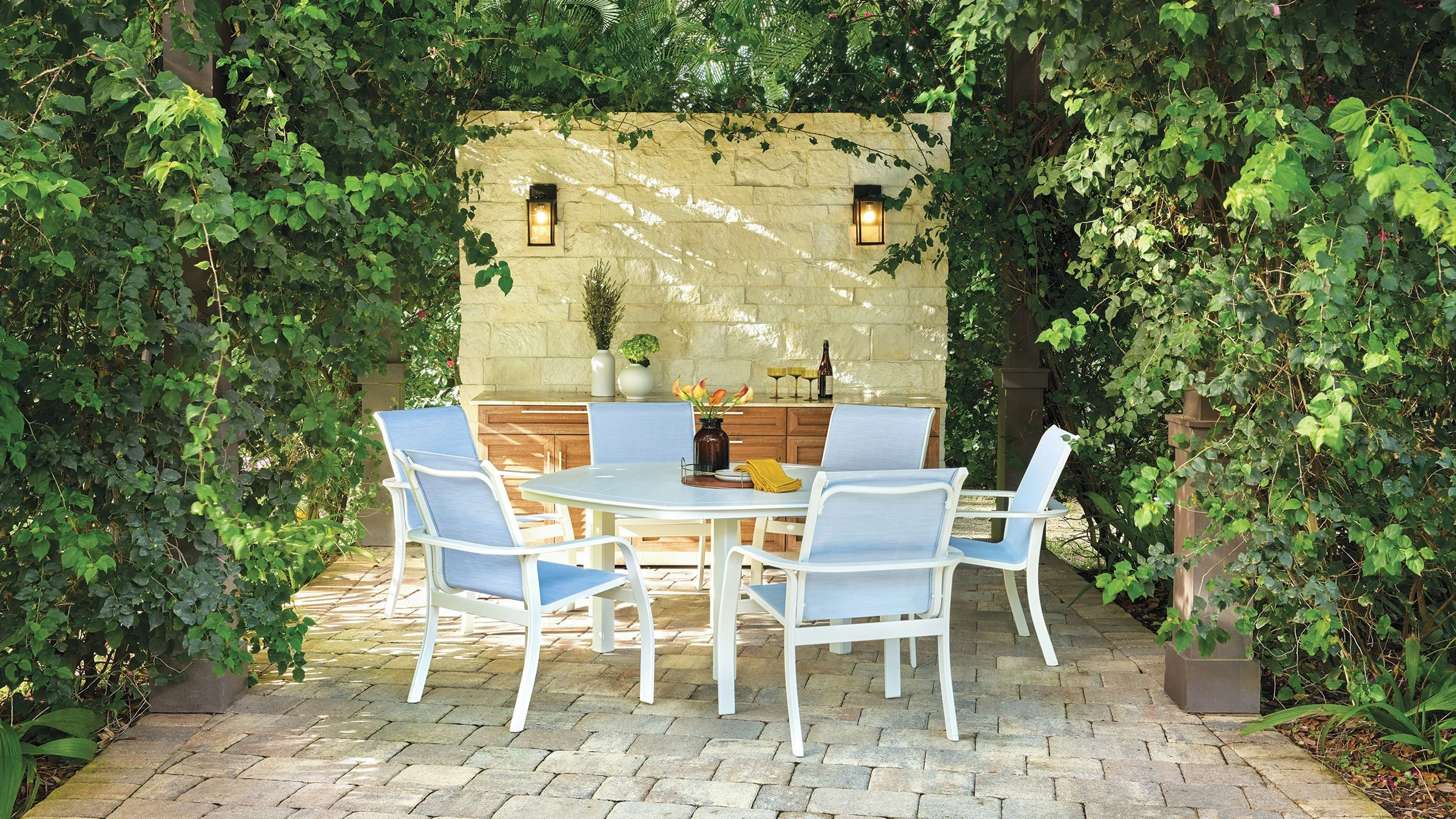 Telescope - Soho Sling Dining