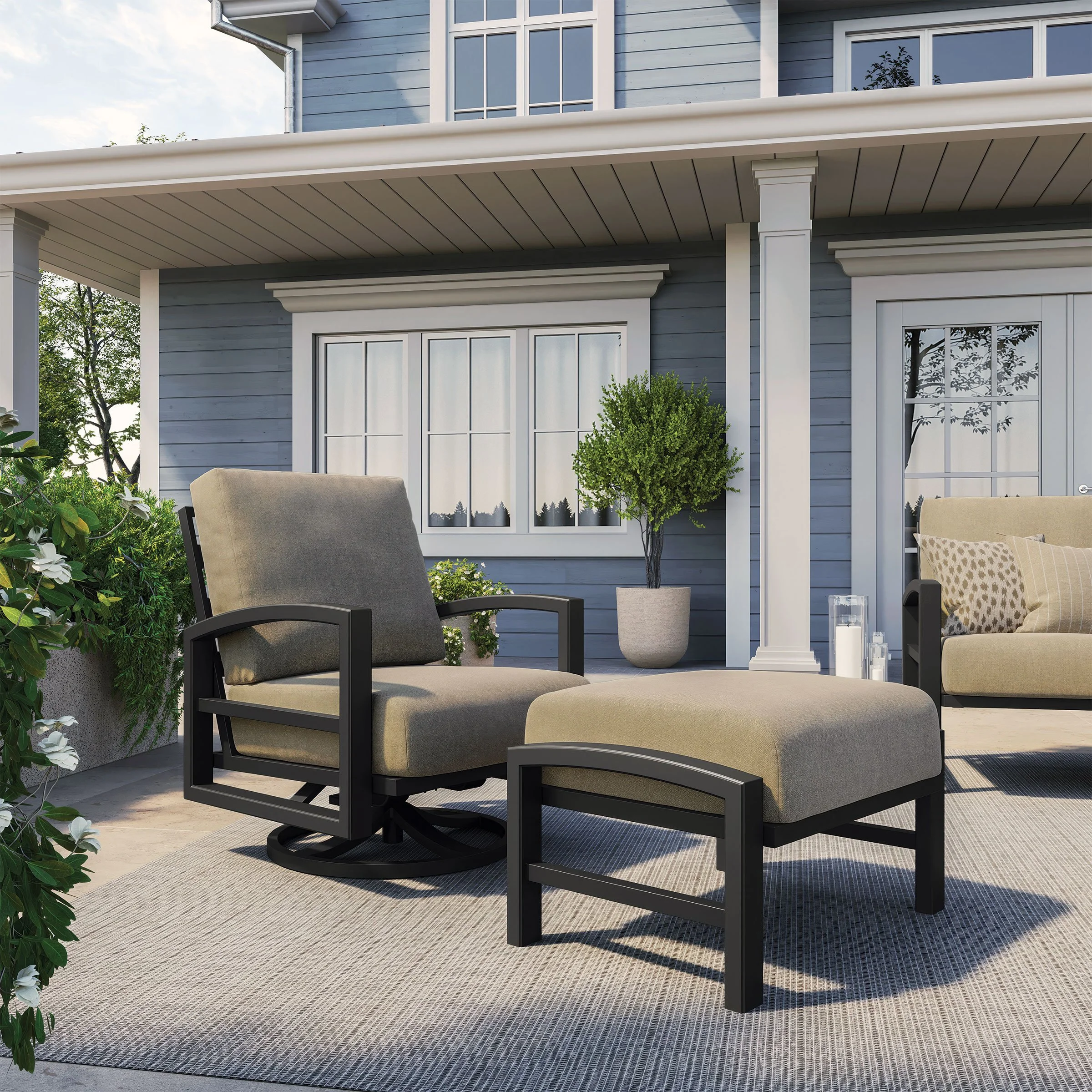 Tropitone - Lakeside Cushion Lounge 3