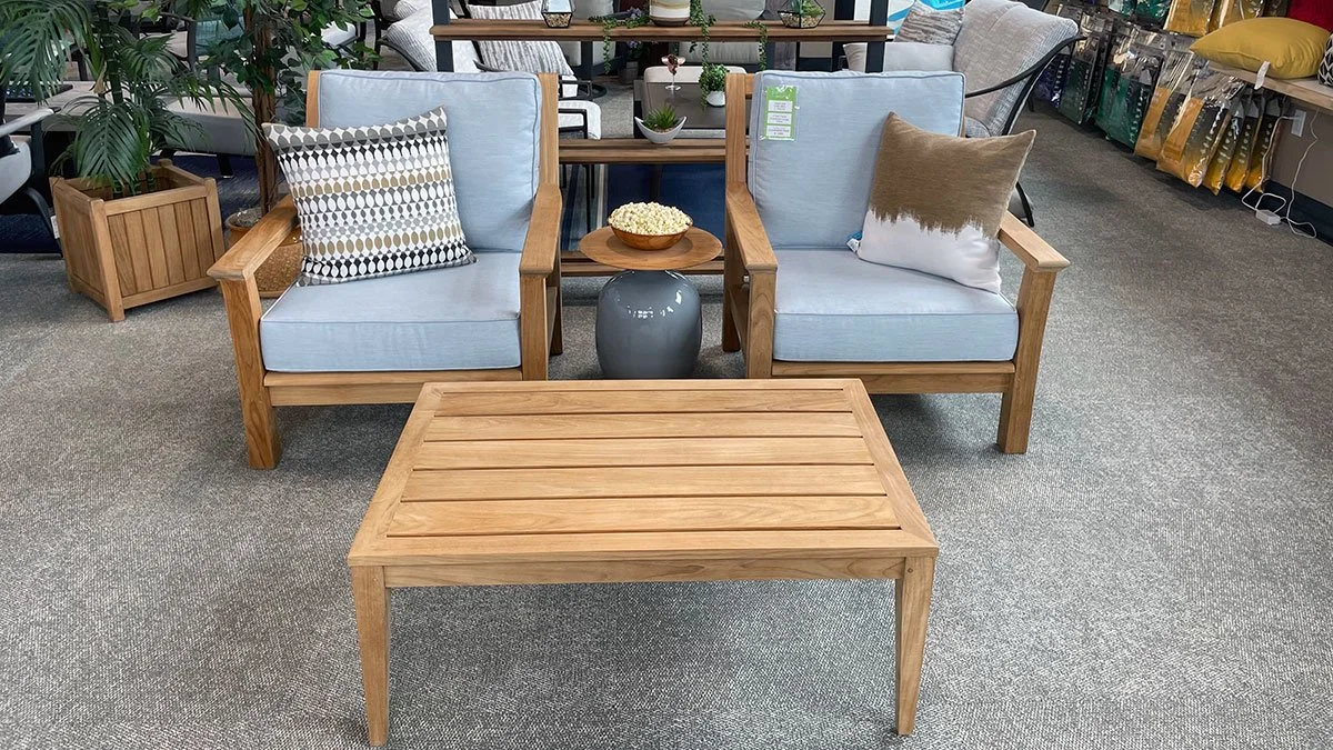 Clearance — PATIO WORLD BEND