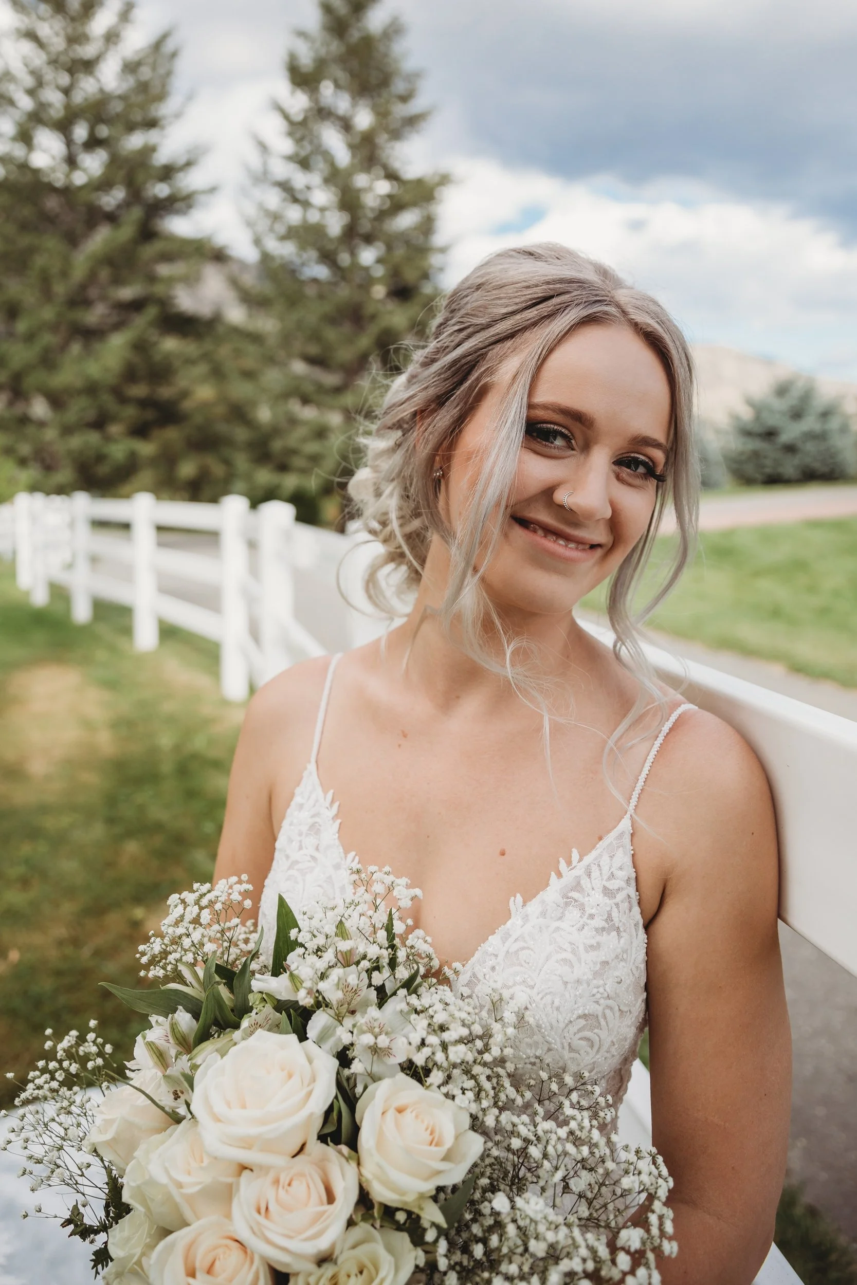 MomentsbyCailey_KamloopsSummerBackyardWedding_0132.jpg