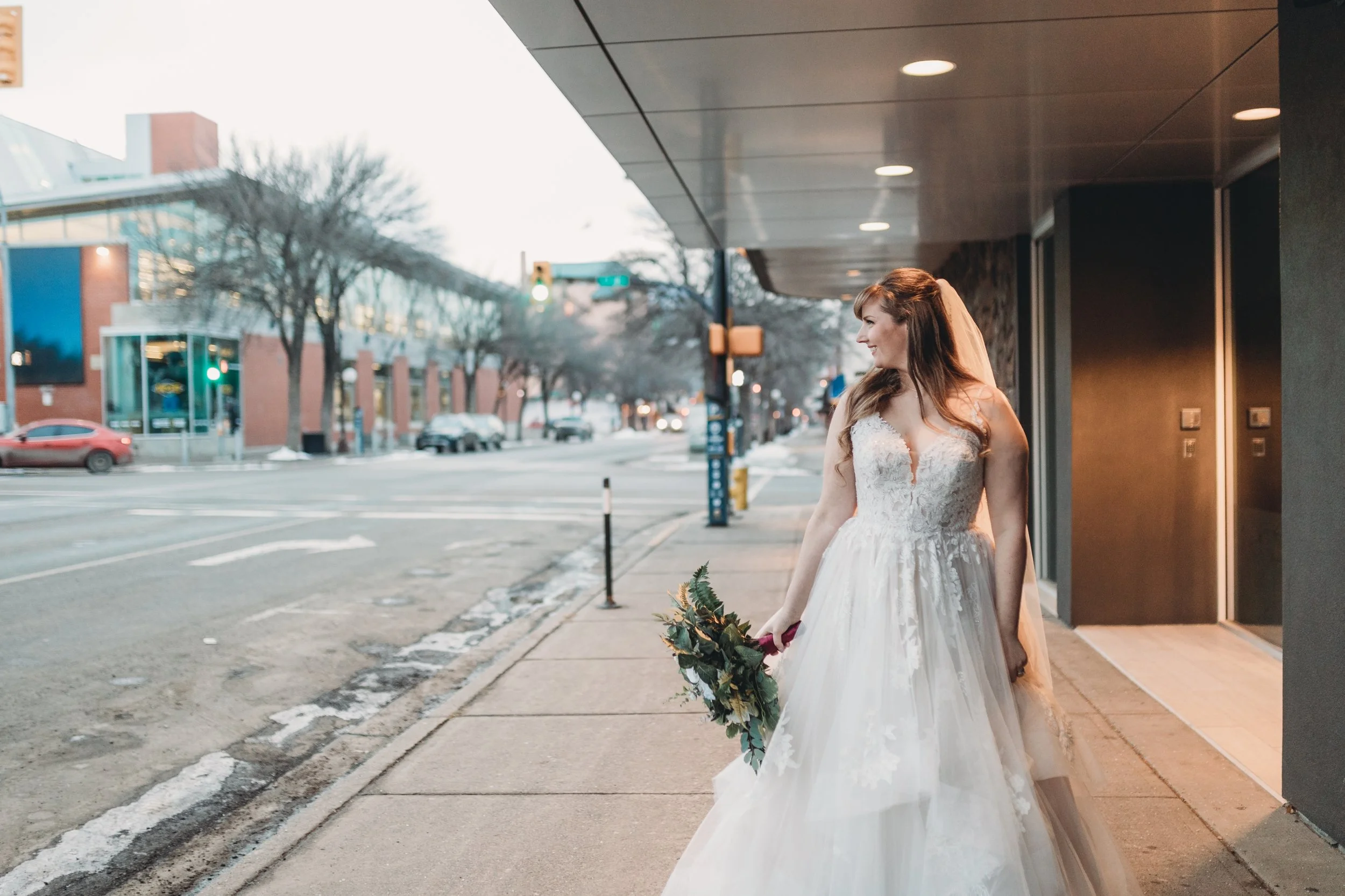 MomentsbyCailey_KamloopsWinterWedding_0114.jpg