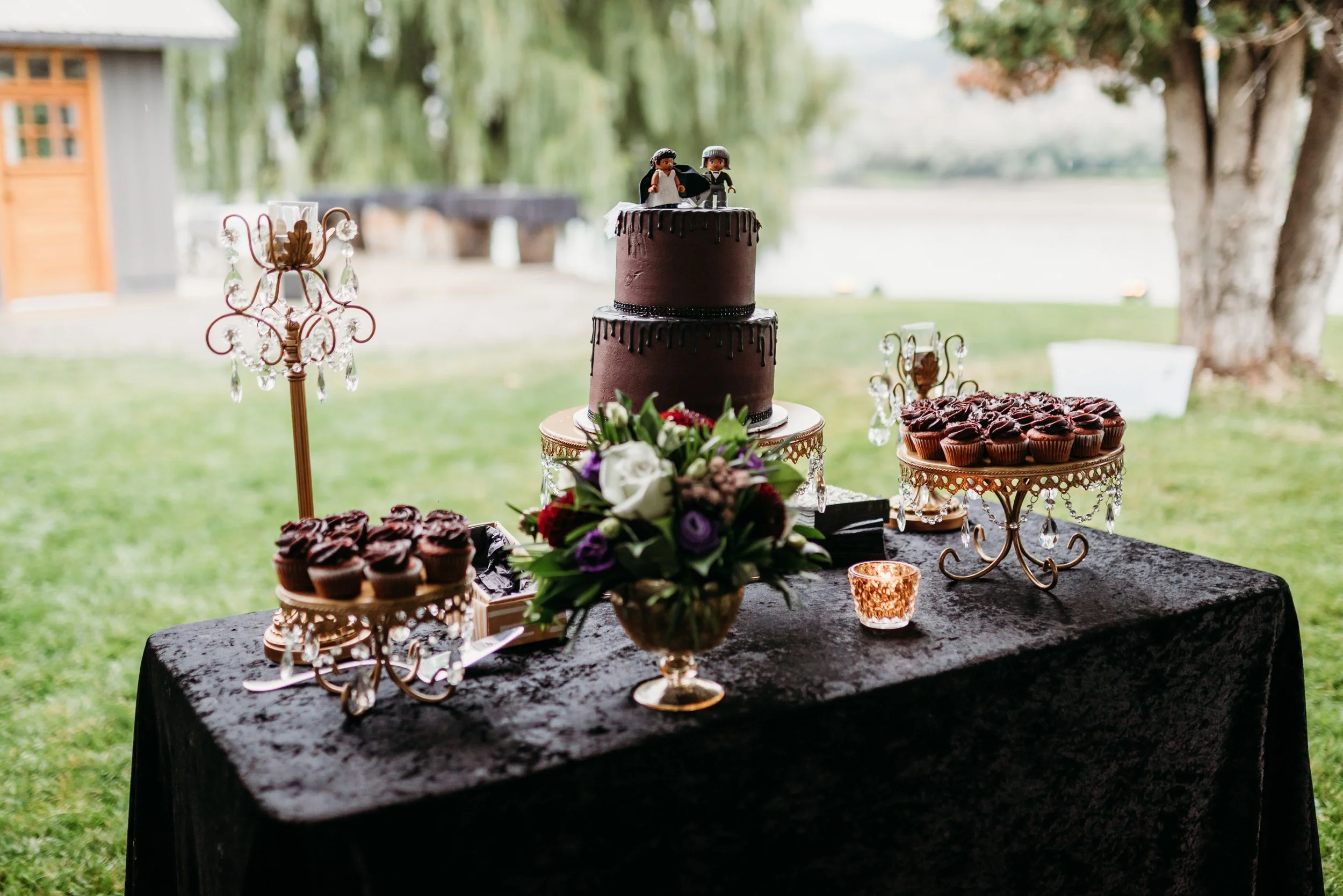 MomentsbyCailey_KamloopsSeptemberBackyardWedding_0156.jpg