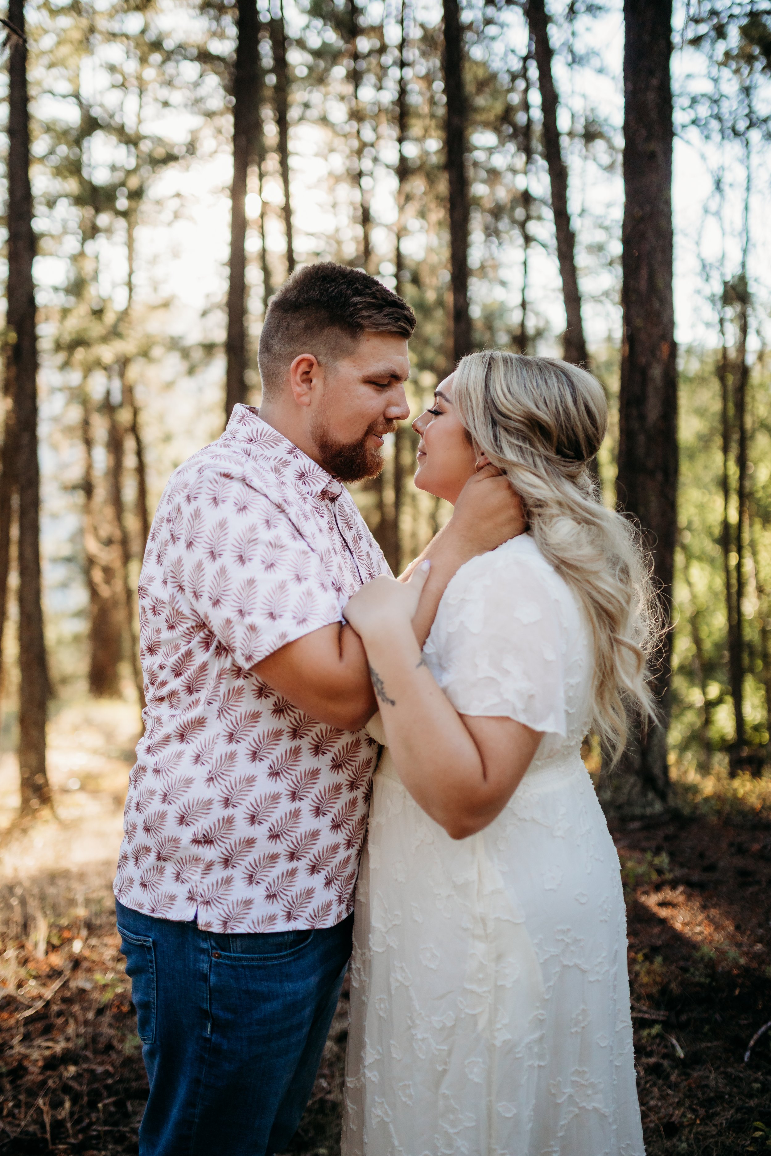 MomentsbyCailey-CassidyEthan-EngagementSession-13.jpg