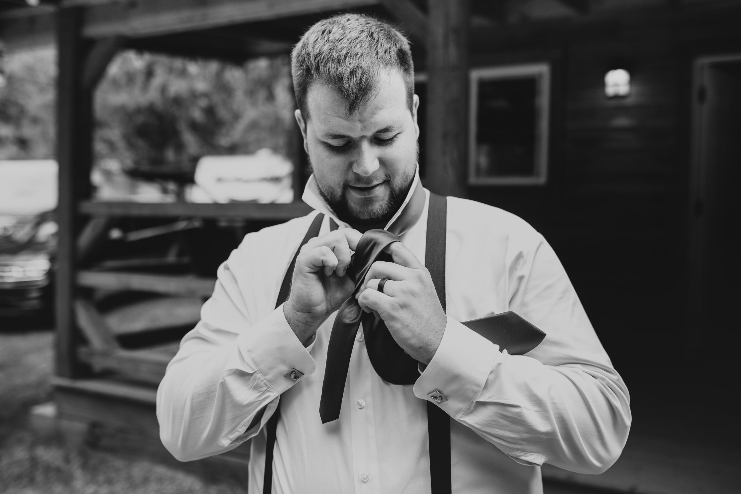 MomentsbyCaileyKamloopsWeddingPhotographer_SpringLittleCreekRanchWedding_0031.jpg