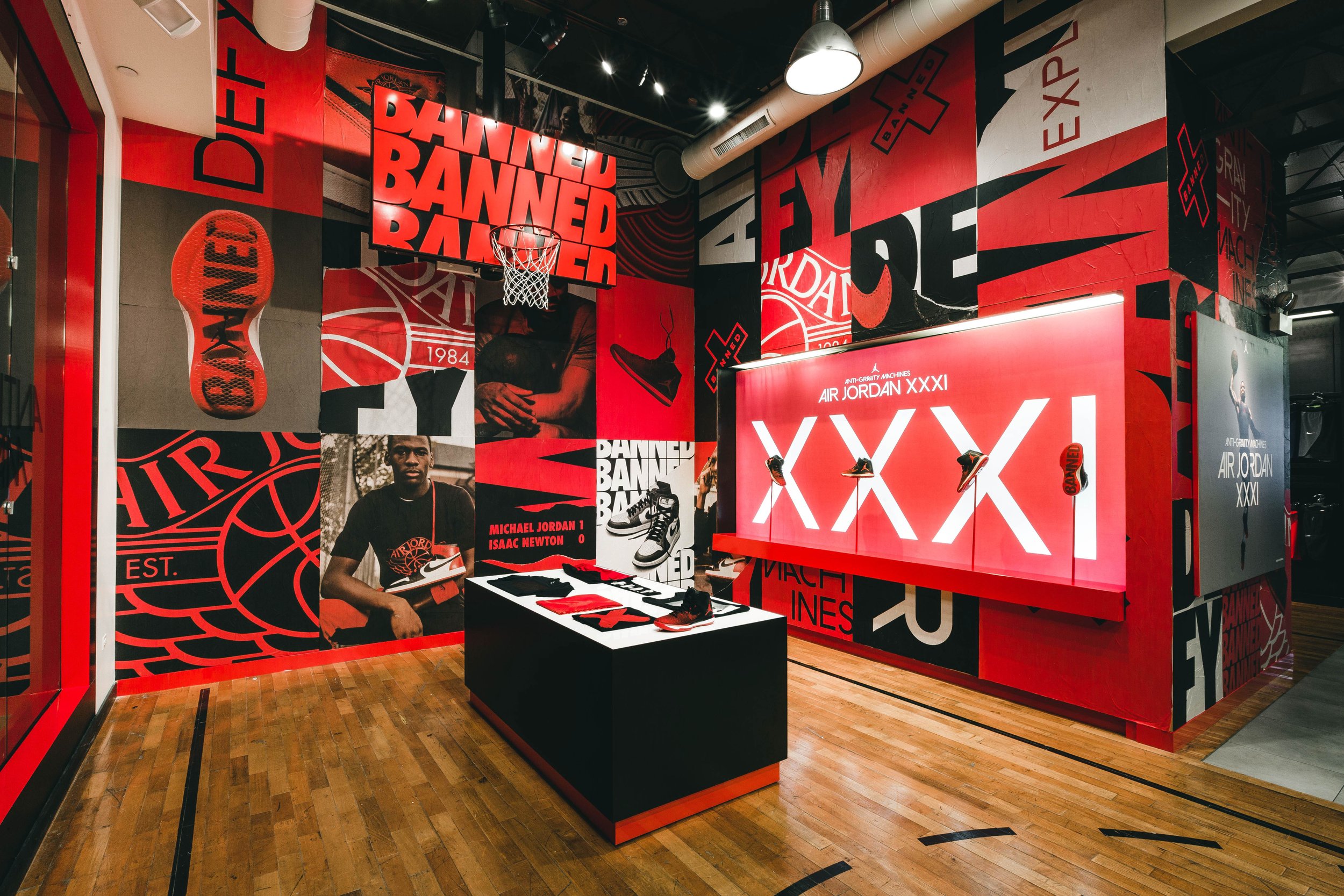 BANNEDCHICAGO_TRNS9101.jpg