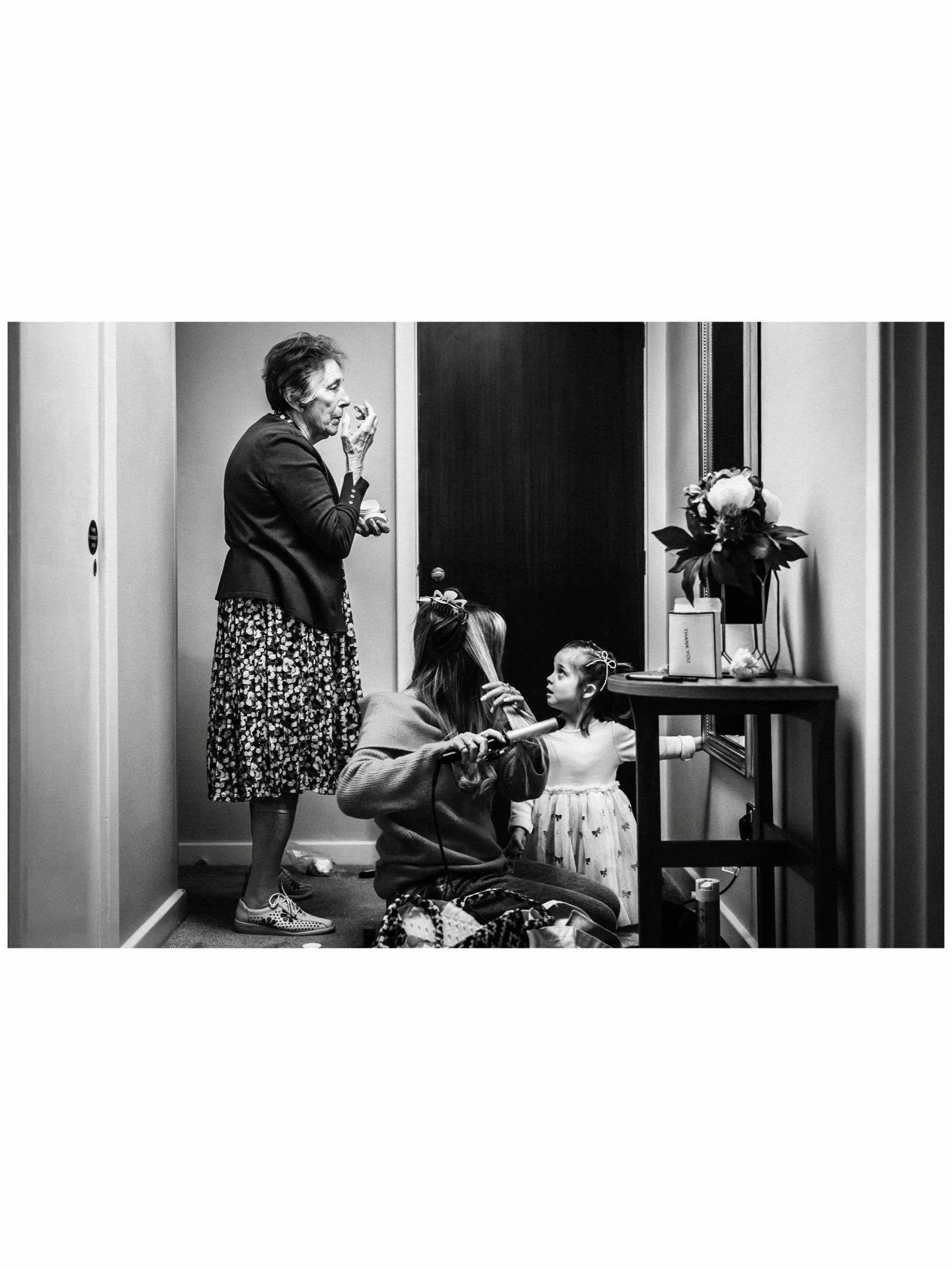 Multi generational bridal prep!

Your love, your people, your story. 

🏆 TWIA Highly Commended 2023/24/26
🏆 TIR Top 100 in the world 2025
🏆 TIRF Top 10 in the UK 2024
🏆 TIRF Top 30 in the world 2024
🏆 NineDots Top 9 in the world 2024
🏆 Fearless