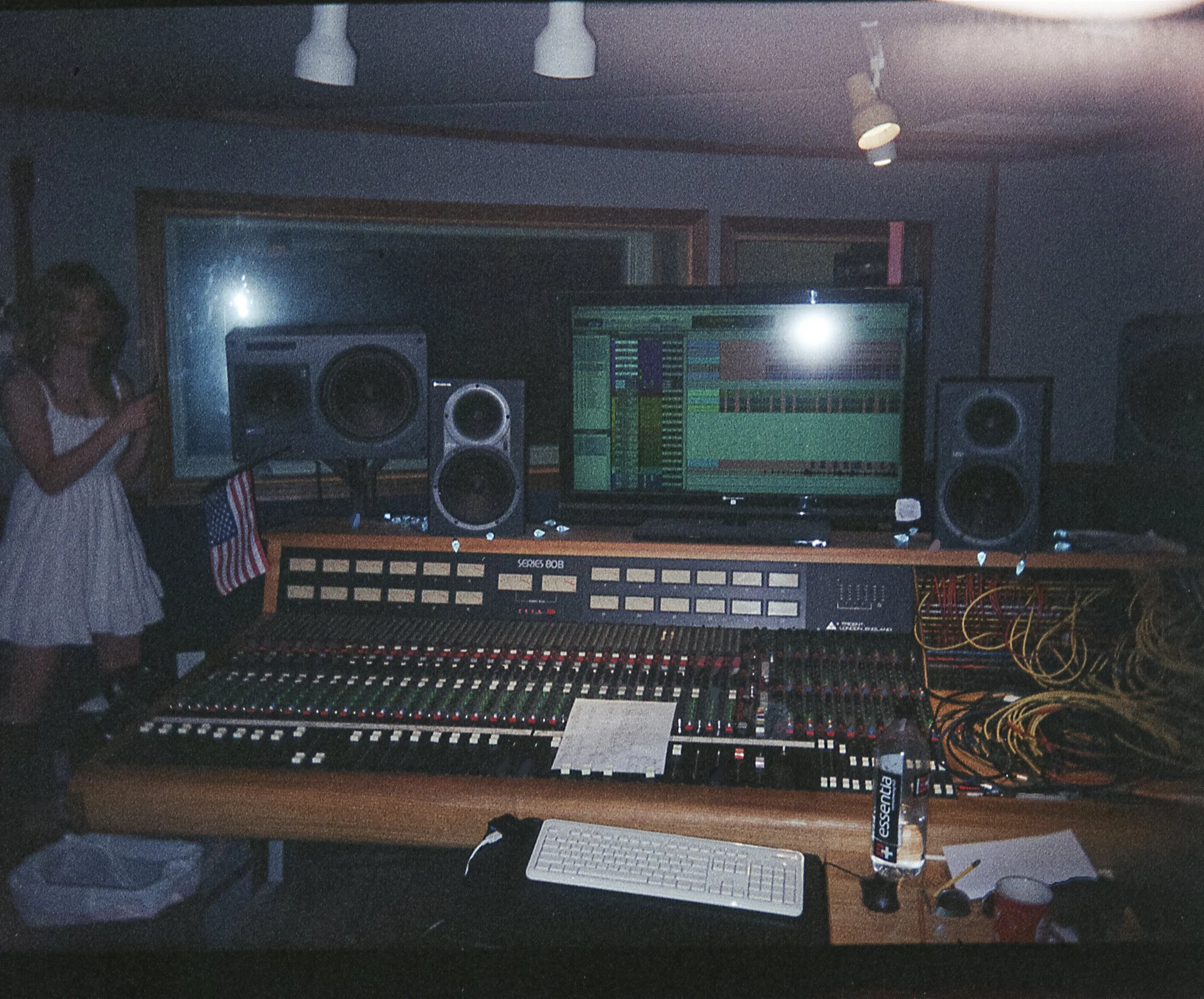 FUJI200014_0000_Layer 1.jpeg