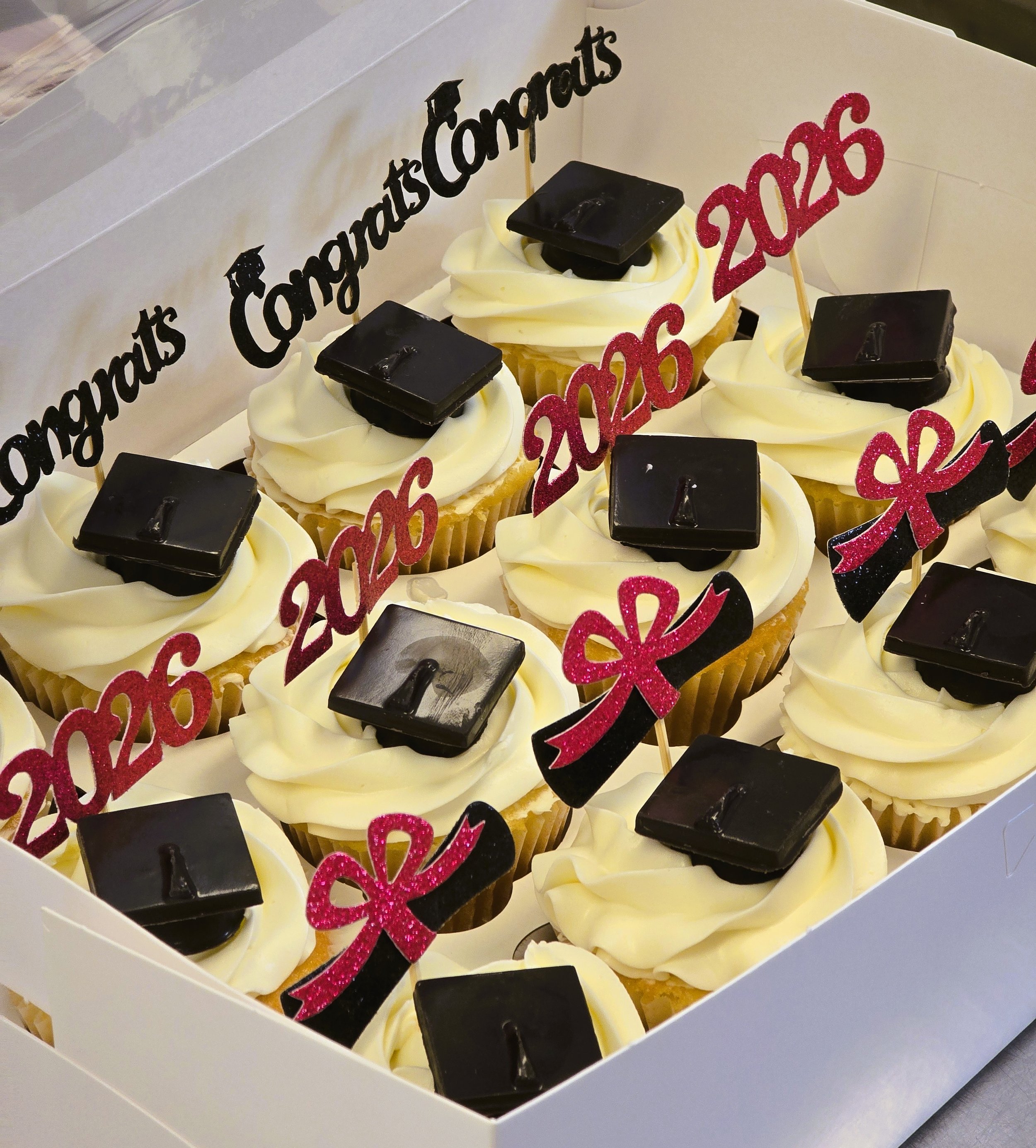 Graduation cupcakes 2026.jpg