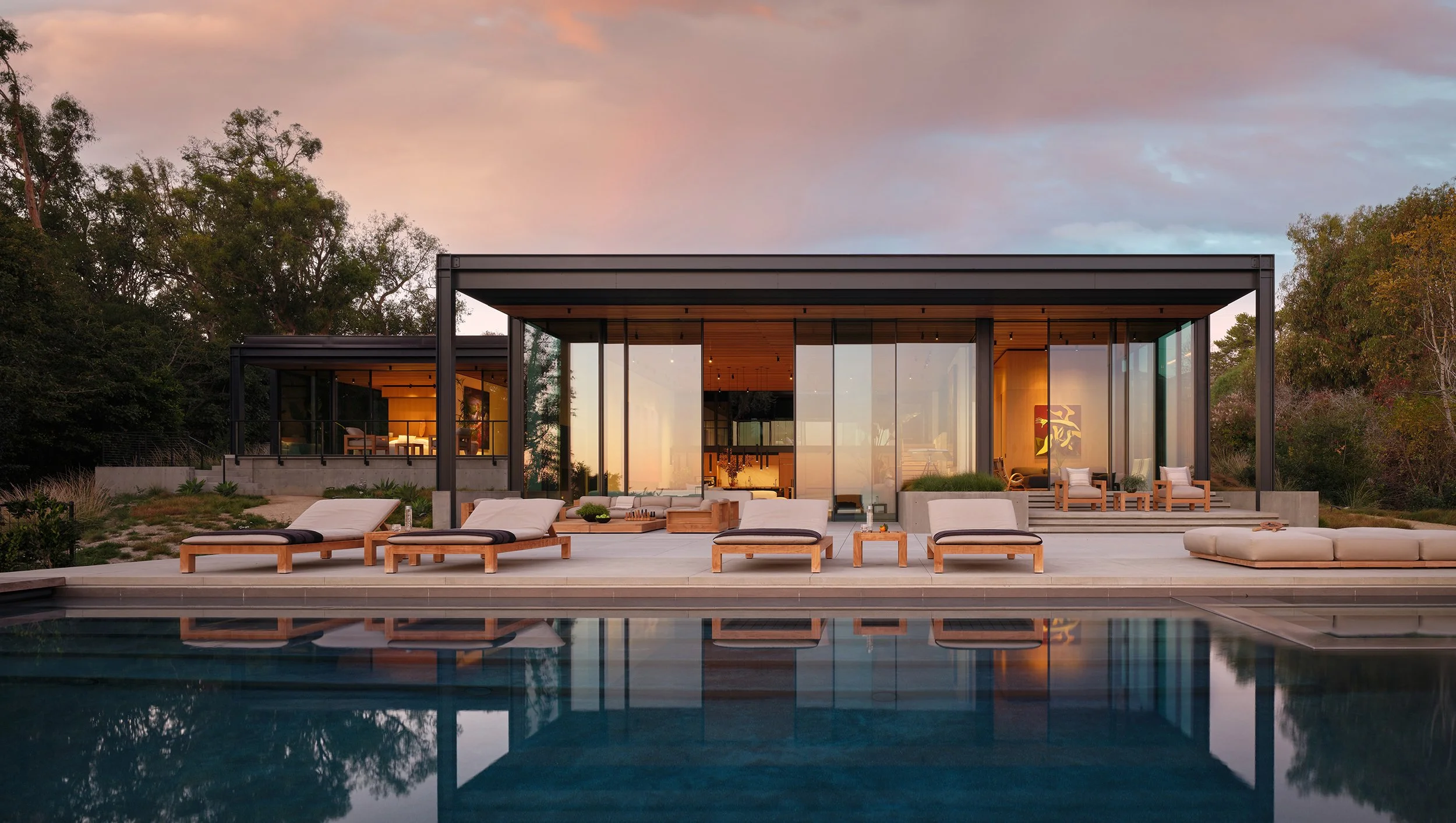 ParadiseCove-ExtPoolDeck08_CROP_Web.jpg