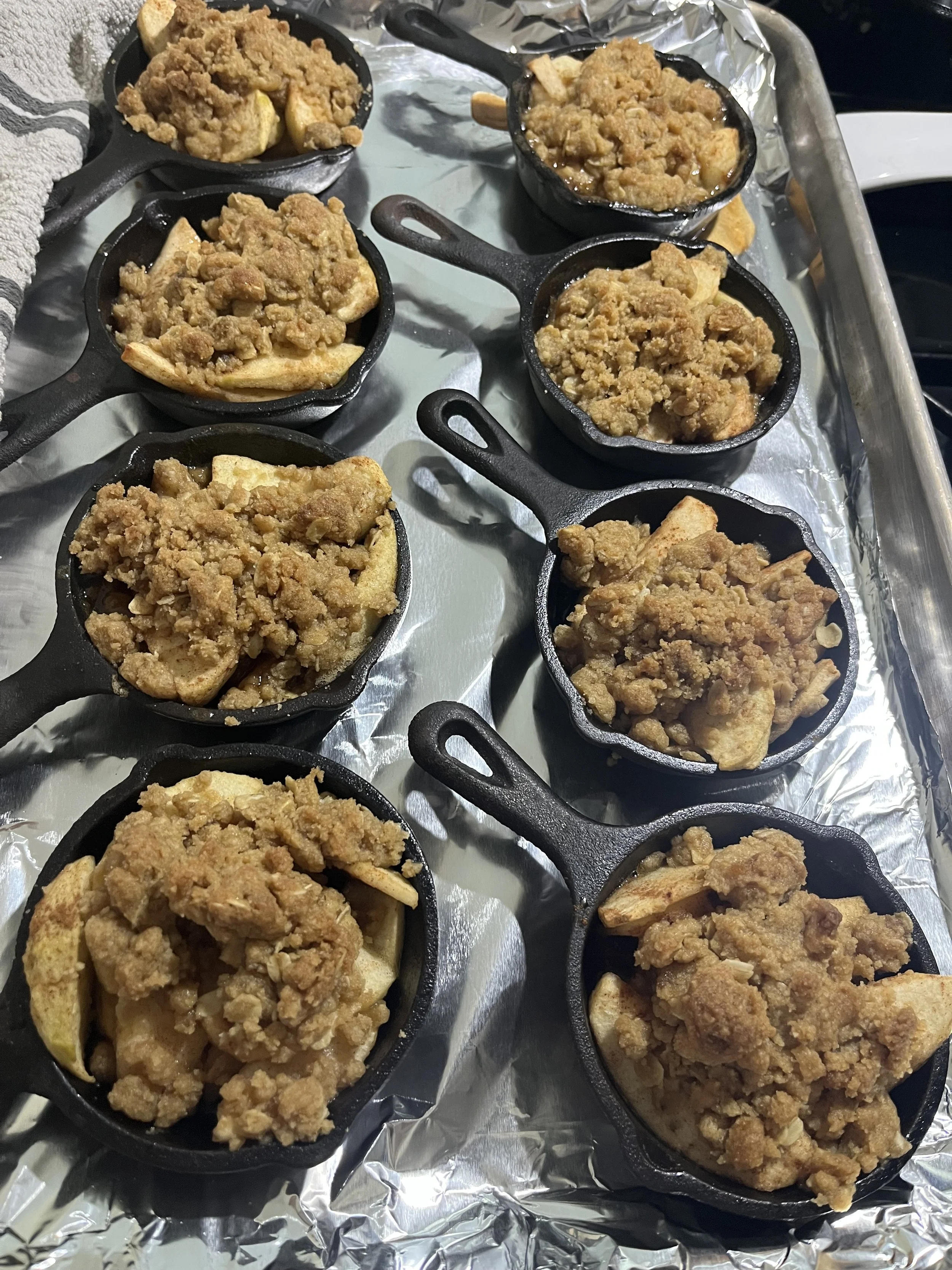 Cooked apple crumble in mini skillets.jpg