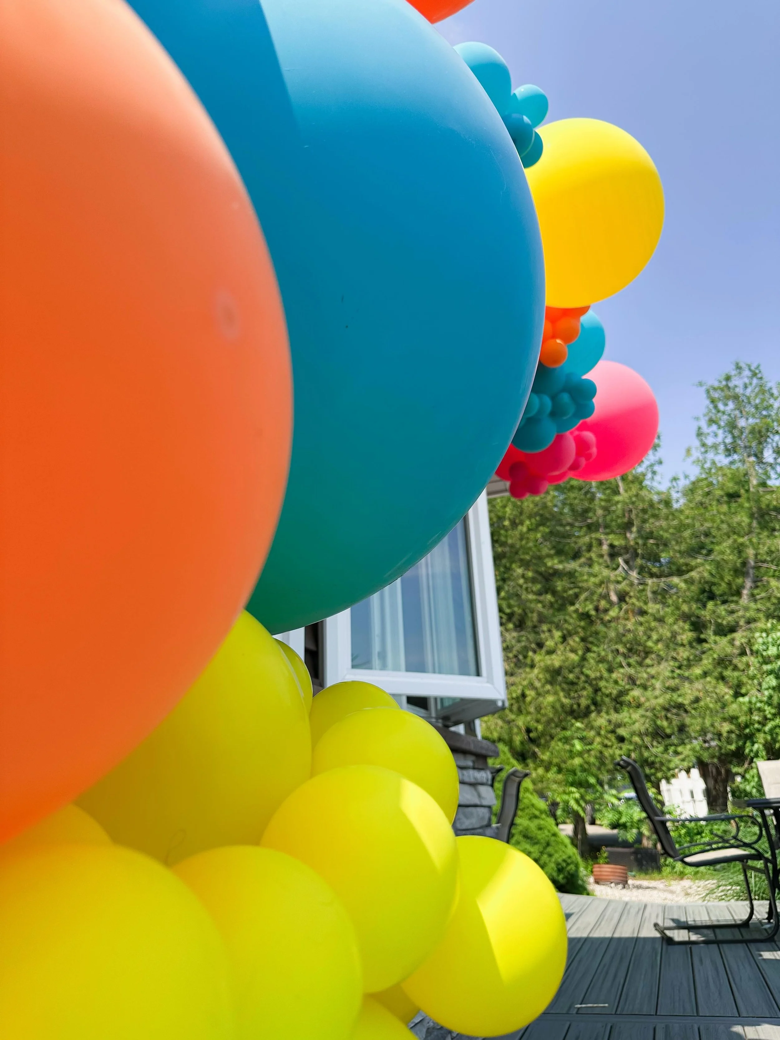 The warm weather is here and summer is quickly approaching☀️ With that being said, summer dates are filling fast! 

Reach out today at the link in our bio for your upcoming event!
