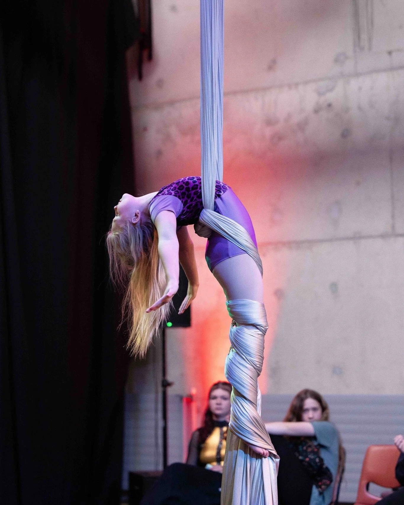 ✨️ AYAC Feature ✨️
CHARLIE - Charlie has been soaring to new heights with us since 8! Now 10, she's conquered 2 aerial competitions in Christchurch. This year, she worked on a silk and on a trapeze act. Such perseverance and diligence!
@aotearoayouth