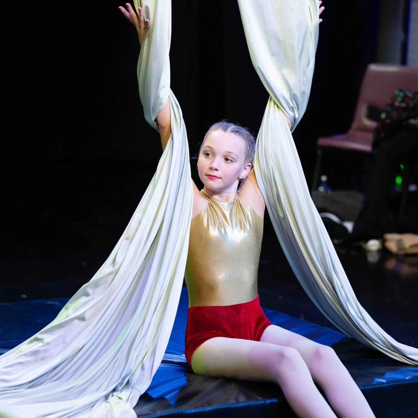 ✨️AYAC Feature ✨️
MIKAYLA - With 3 years of Aerials under her belt, Mikayla took on her first competition last year and is always ready to learn with a smile!