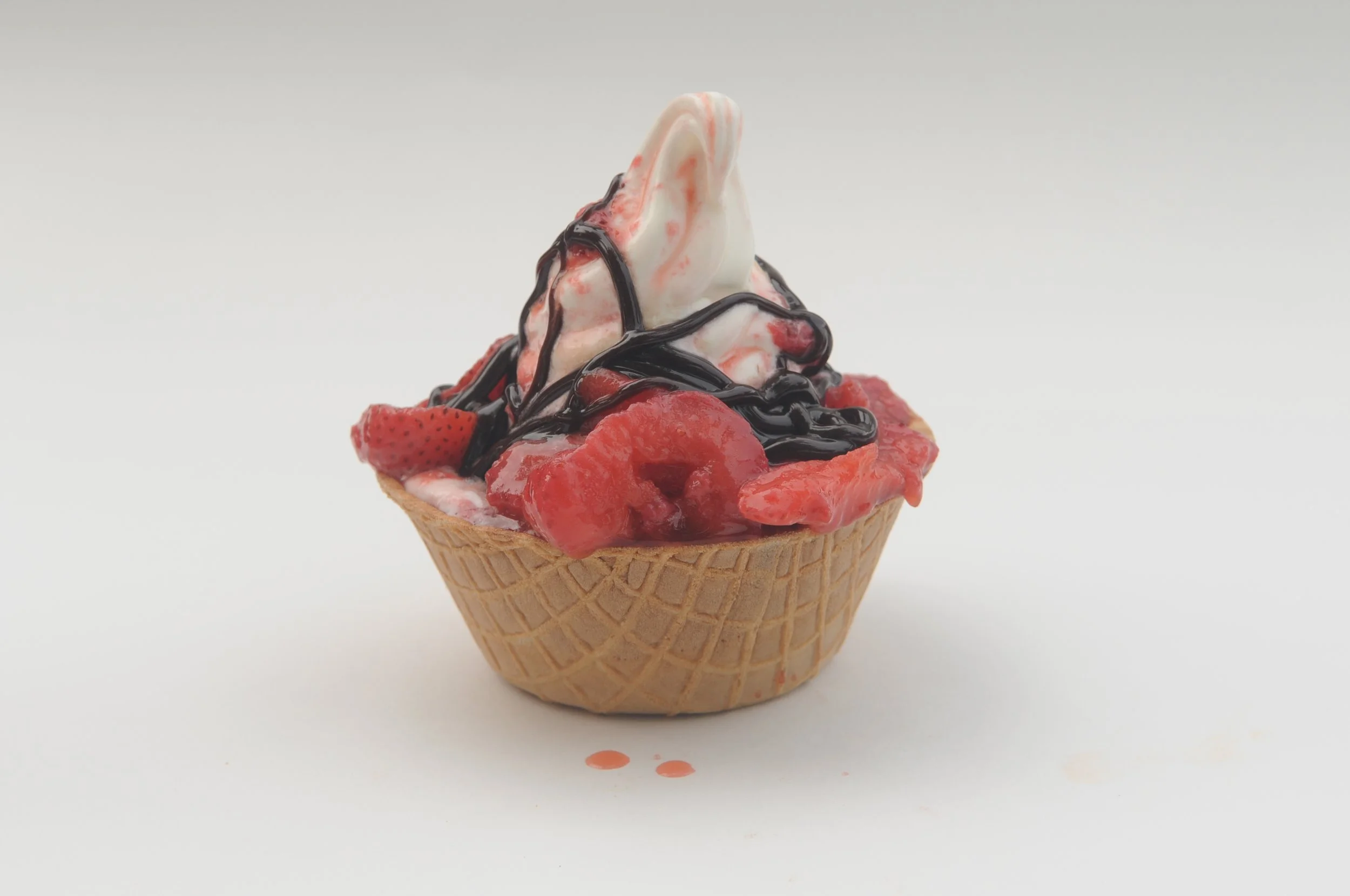 Strawberry Fudge Basket