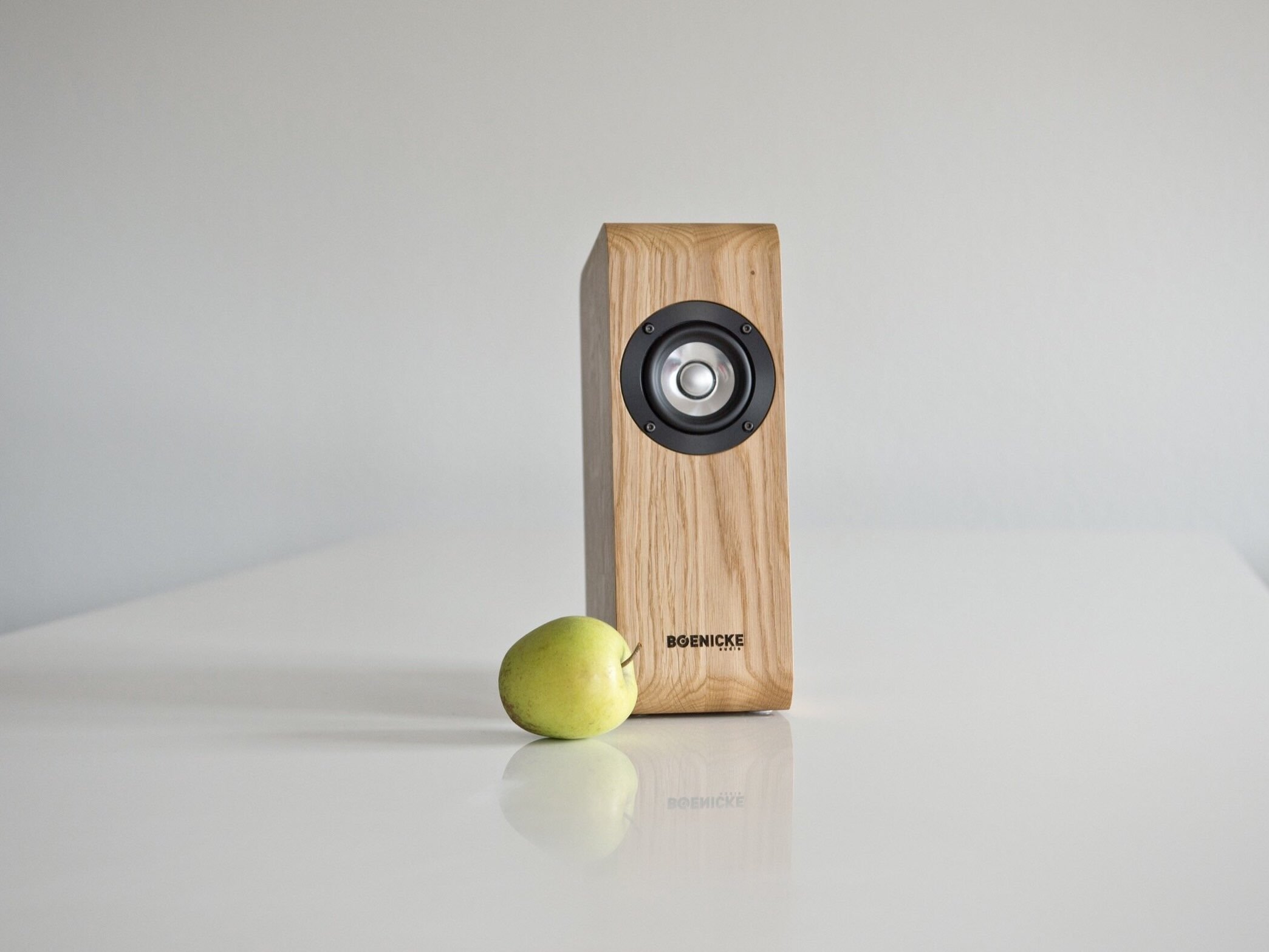 a+W5+apple.jpeg