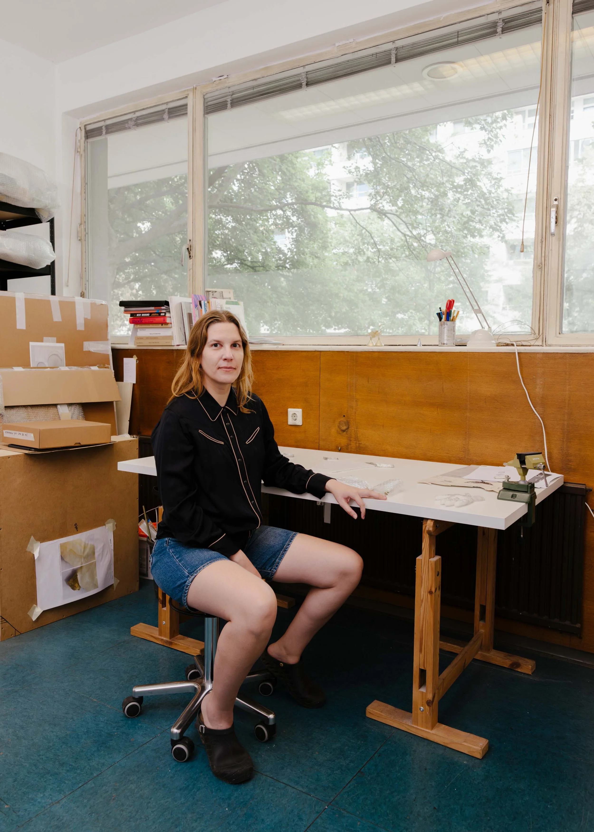  Studio Portrait Juliana Lindenhofer. Photo: Lea Sonderegger 