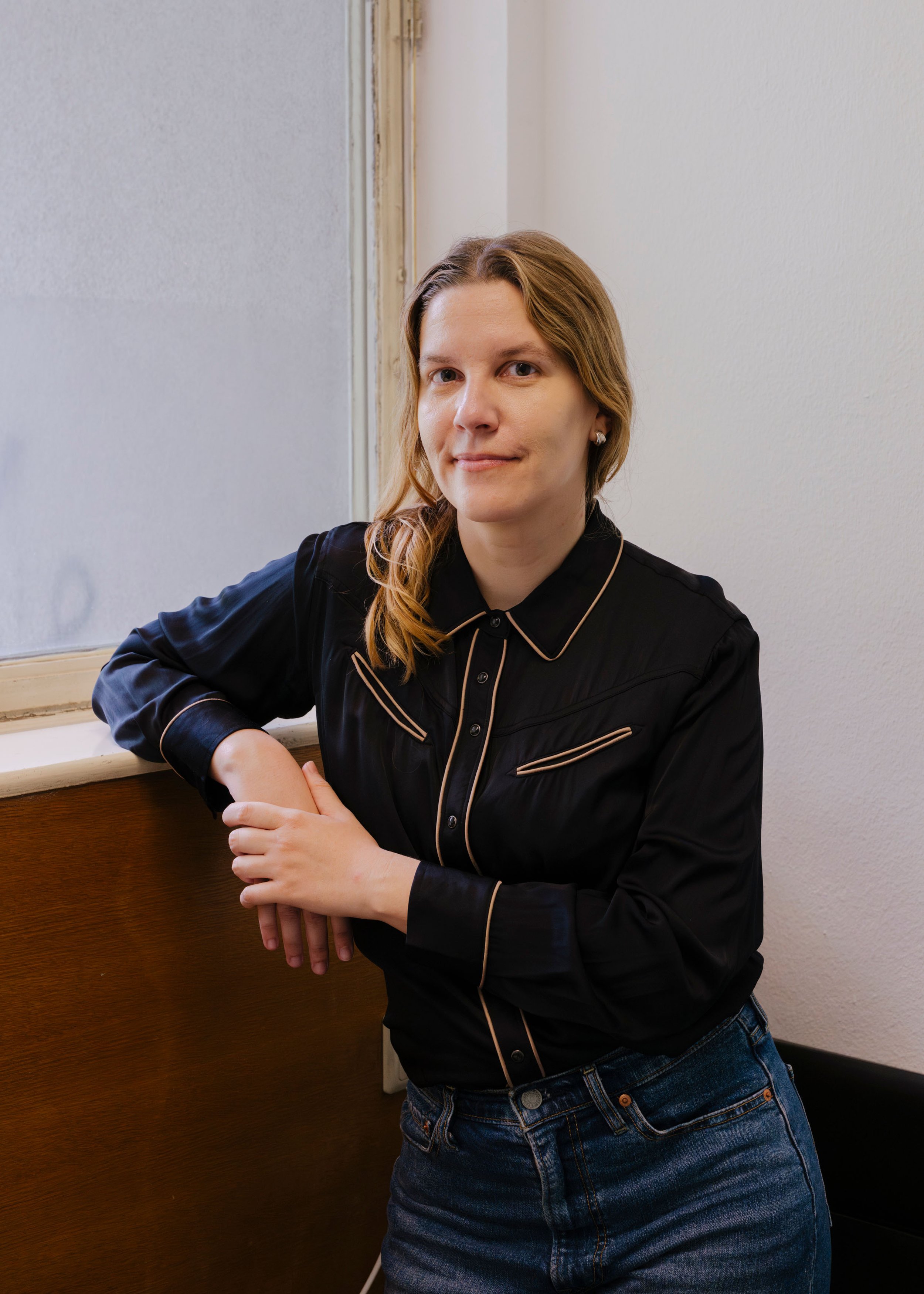  Studio Portrait Juliana Lindenhofer. Photo: Lea Sonderegger 