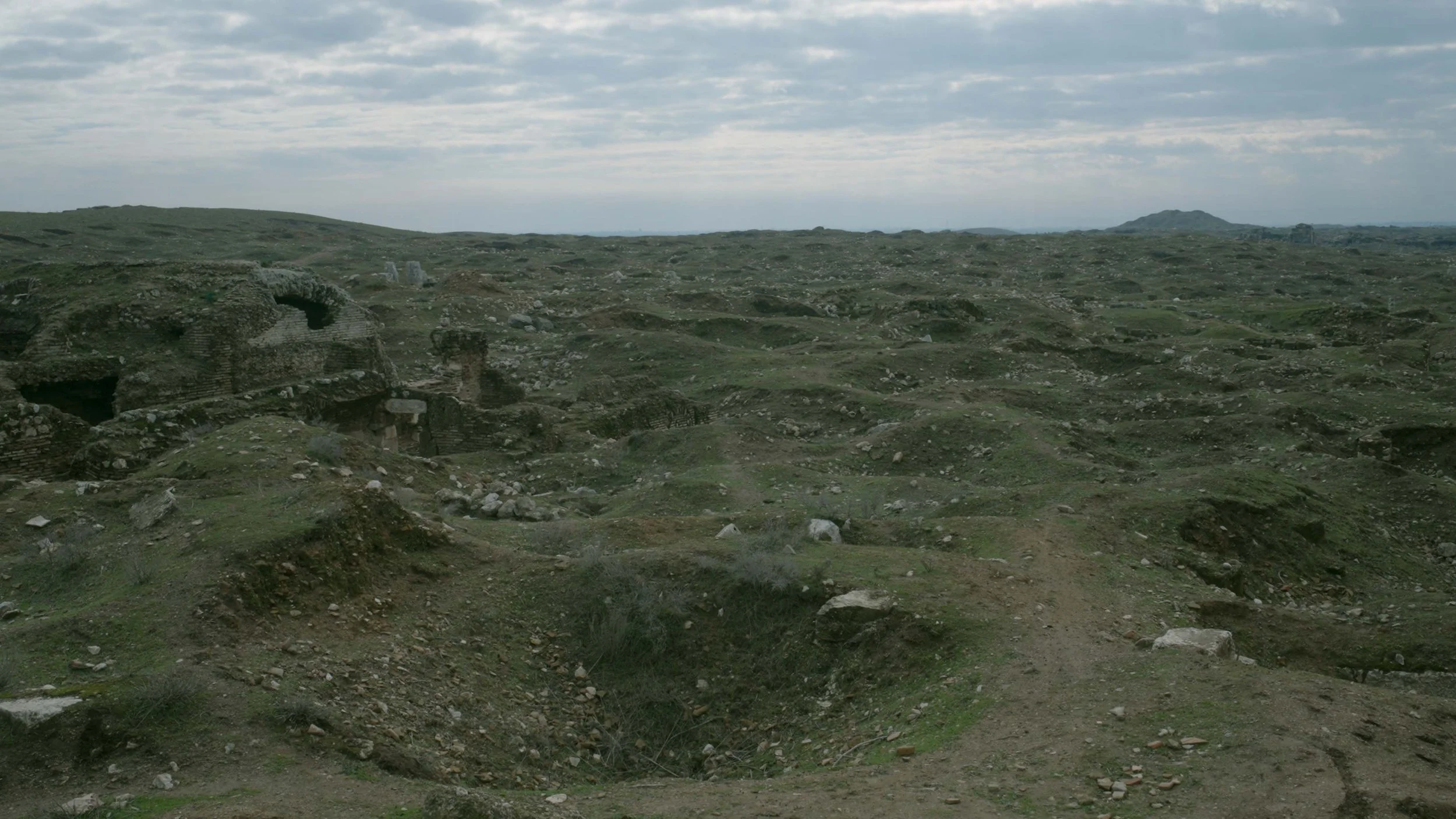  Huda Takriti, film still of  once about a time they thought the end would come from above,  2026. Courtesy of the artist and the Han Nefkens Foundation 