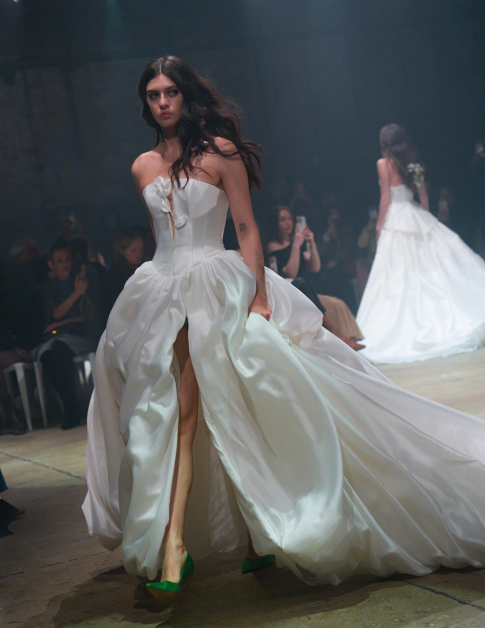 V VERONICA DI SANTO SS27 RUNWAY