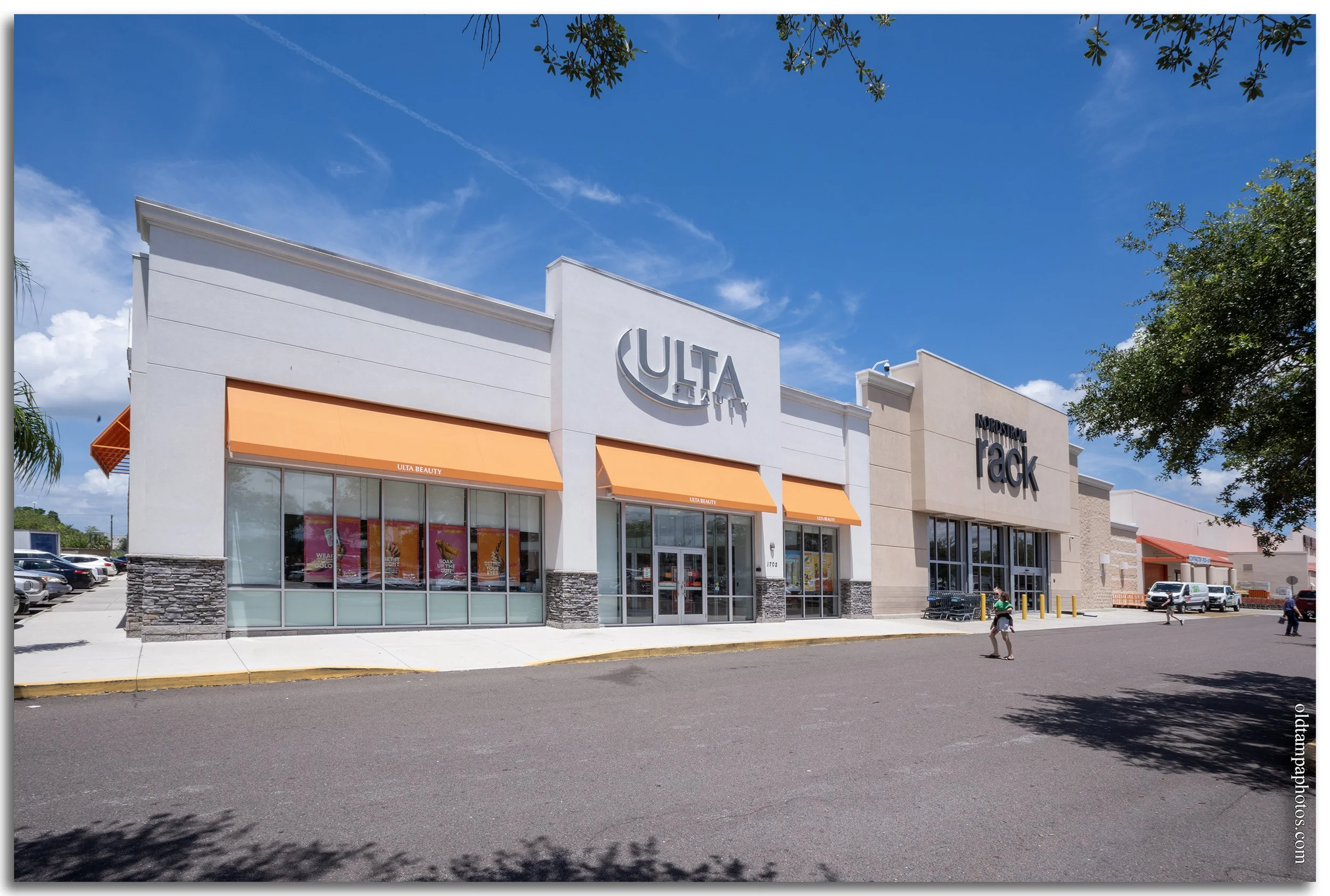 Ulta Beauty, 1702 Dale Mabry.  2008. © Chip Weiner