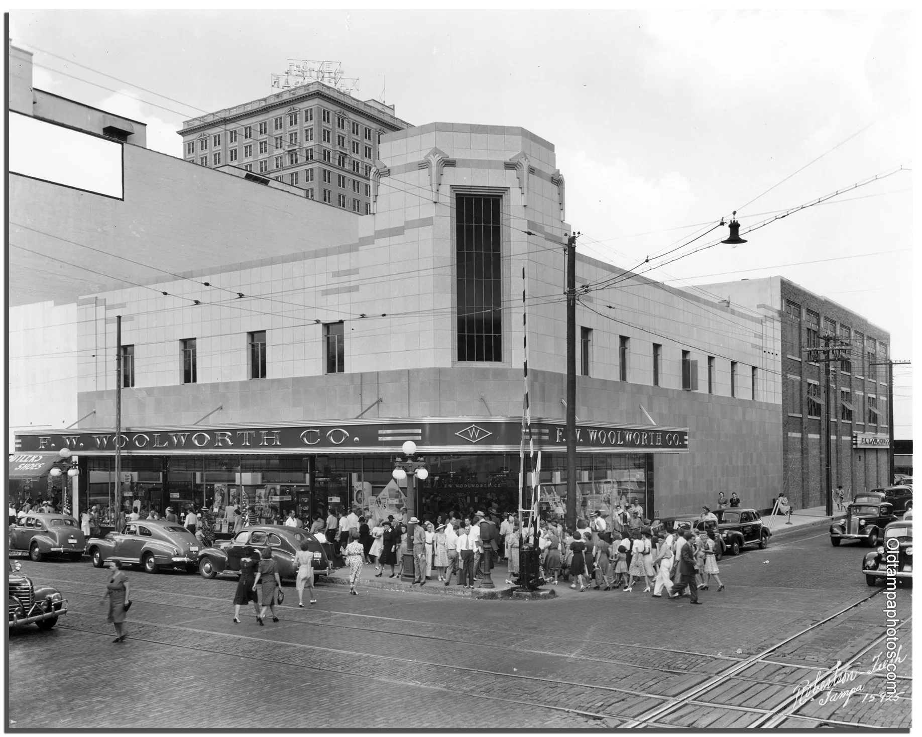 Historic view of FW Woolworth Company storefront in downtown Tampa circa 1915, located on the 800 block near S.H. Kress & Co. and J.J. Newberry during the city’s early retail boom.