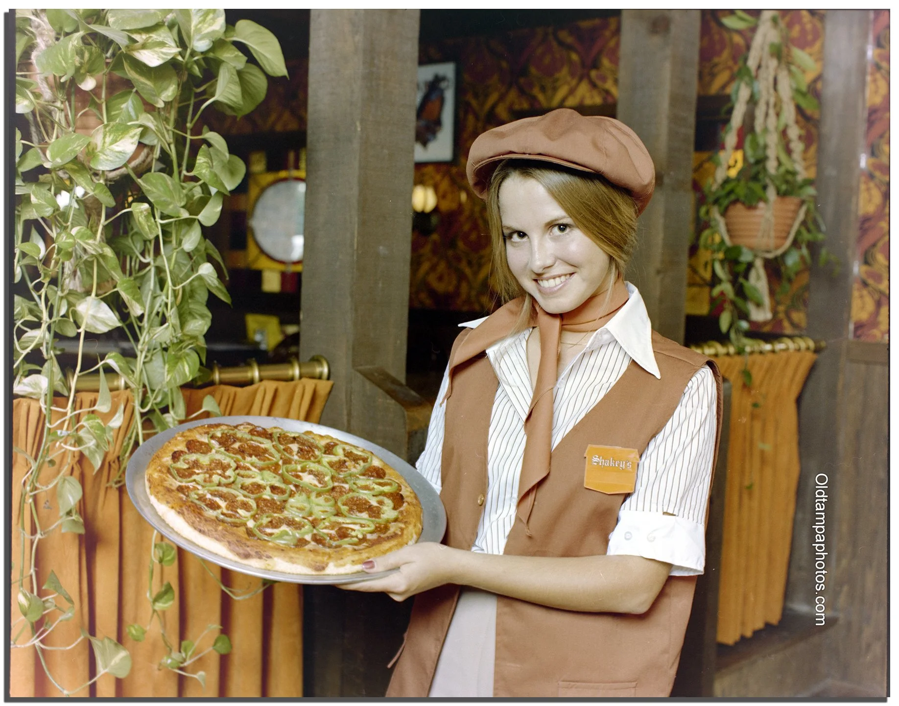 Shakey’s Pizza Parlor and Ye Public House — Old Tampa Photos Home