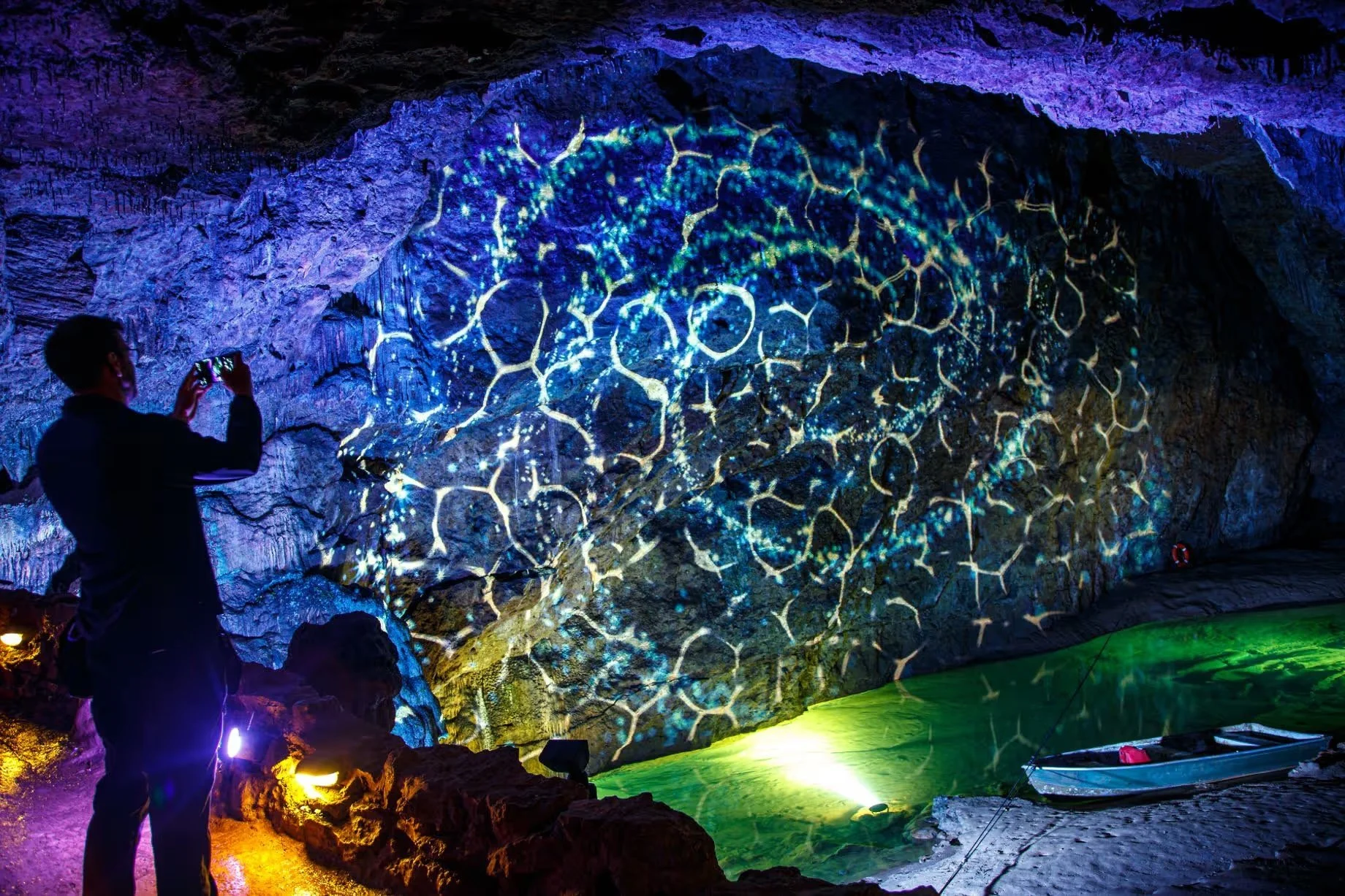 0_Wookey-Hole-Caves-Projection-Mapping-10.jpg