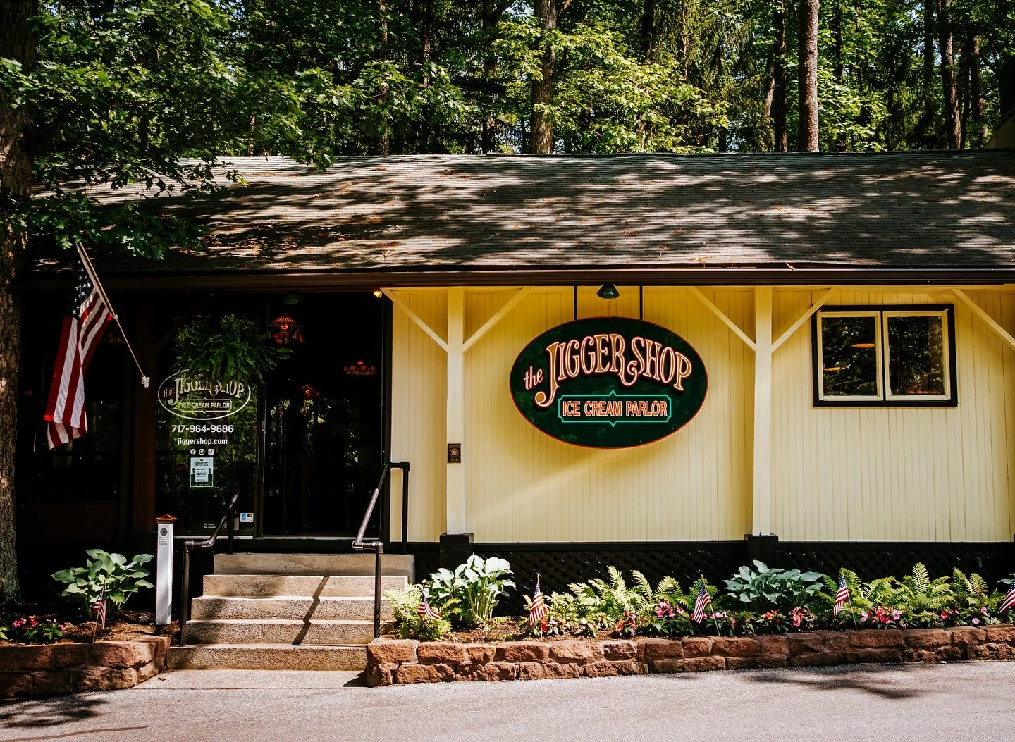 Don&rsquo;t worry, we&rsquo;re not gone yet! The Jigger Shop is still scooping on weekends! Come visit us tomorrow and Sunday from noon to 9pm for some shakes, sundaes, floats, and more!💛🍦