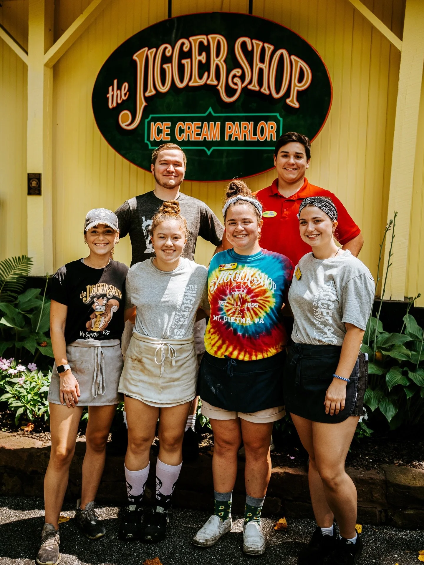 JOIN OUR TEAM!🍦

The Jigger Shop is the perfect summer job for high school and college students looking to gain valuable work experience, develop customer service skills and be a part of a cherished local tradition. Located in the heart of Mount Gre