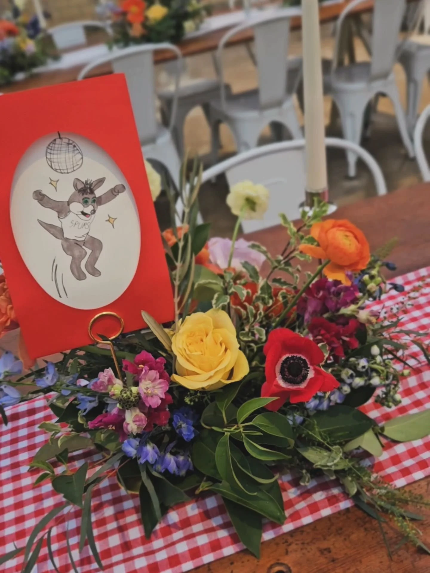Farm-to-table vibes meet Sunday picnic&hellip; say less. 🍅🥕🌻🌱🦋🪻

Long tables, seasonal blooms, and that effortless kind of beauty that feels like gathering with friends on a slow afternoon. This is the kind of reception design we love most &mda
