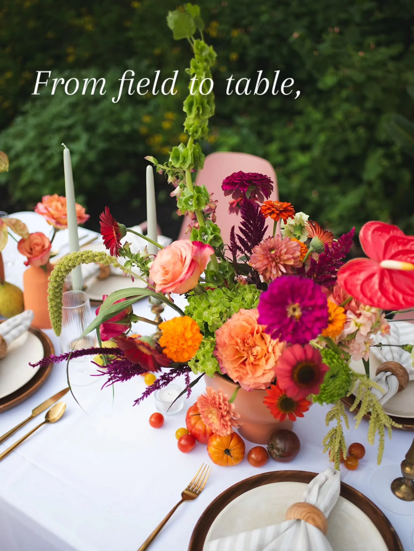 I'll never be over this styled shoot. ❤️

And what weddings are truly about: celebrating love, gathering around a table, sharing meaningful conversations, and enjoying good food with the people who matter most.

This tablescape burst with summer colo