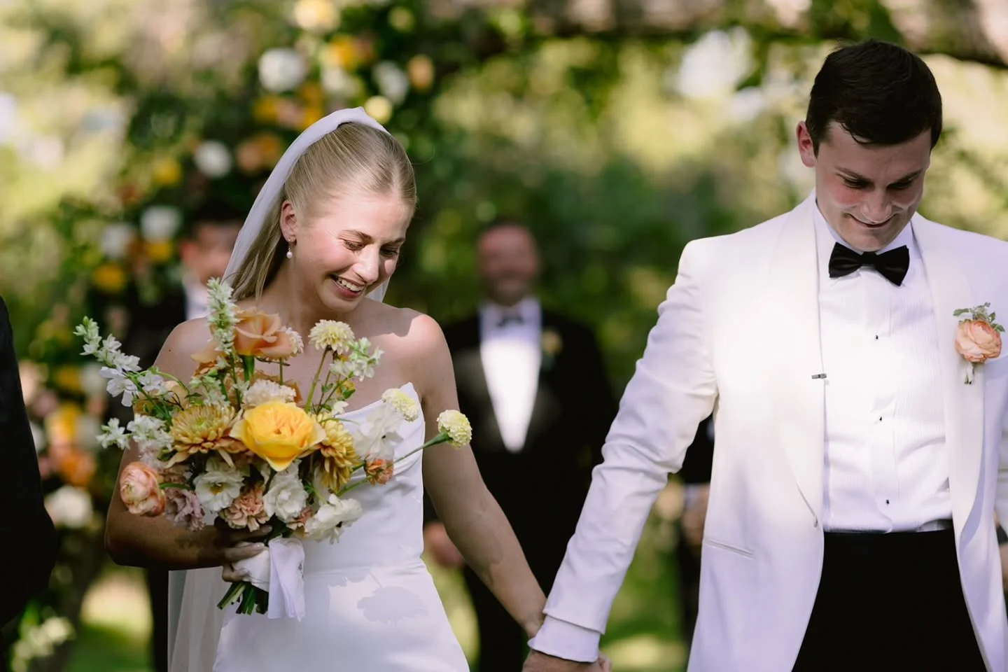 Happy anniversary, Nicole + Pace! 🤍

The perfect Hill Country love story&mdash;and proof that the perfect buttercream garden rose really does exist. ✨

@algawlik 
@oliveandopalevents 
@pecanspringsranch 

#fallwedding #texashillcountrywedding #weddi
