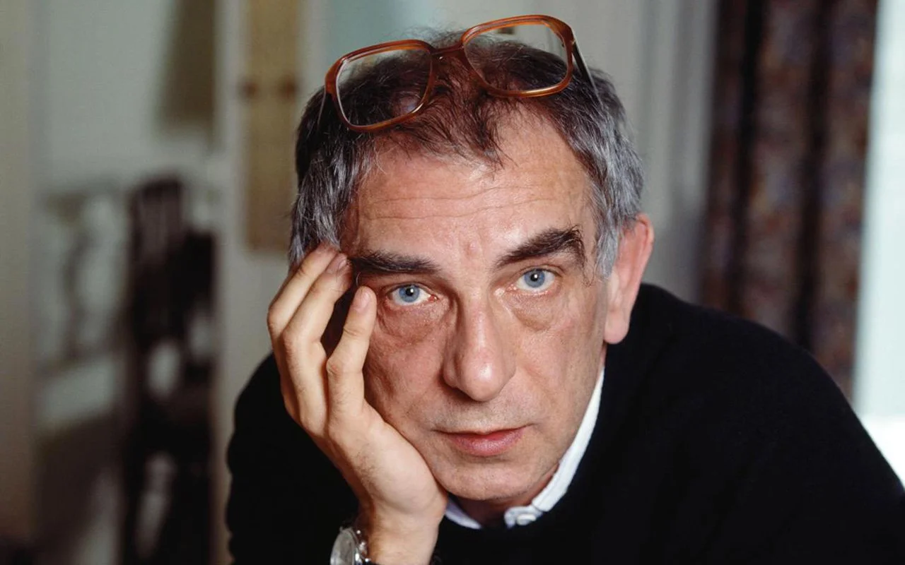 Krzysztof Kieslowski. “Solo se puede retratar el mundo a través de uno mismo”