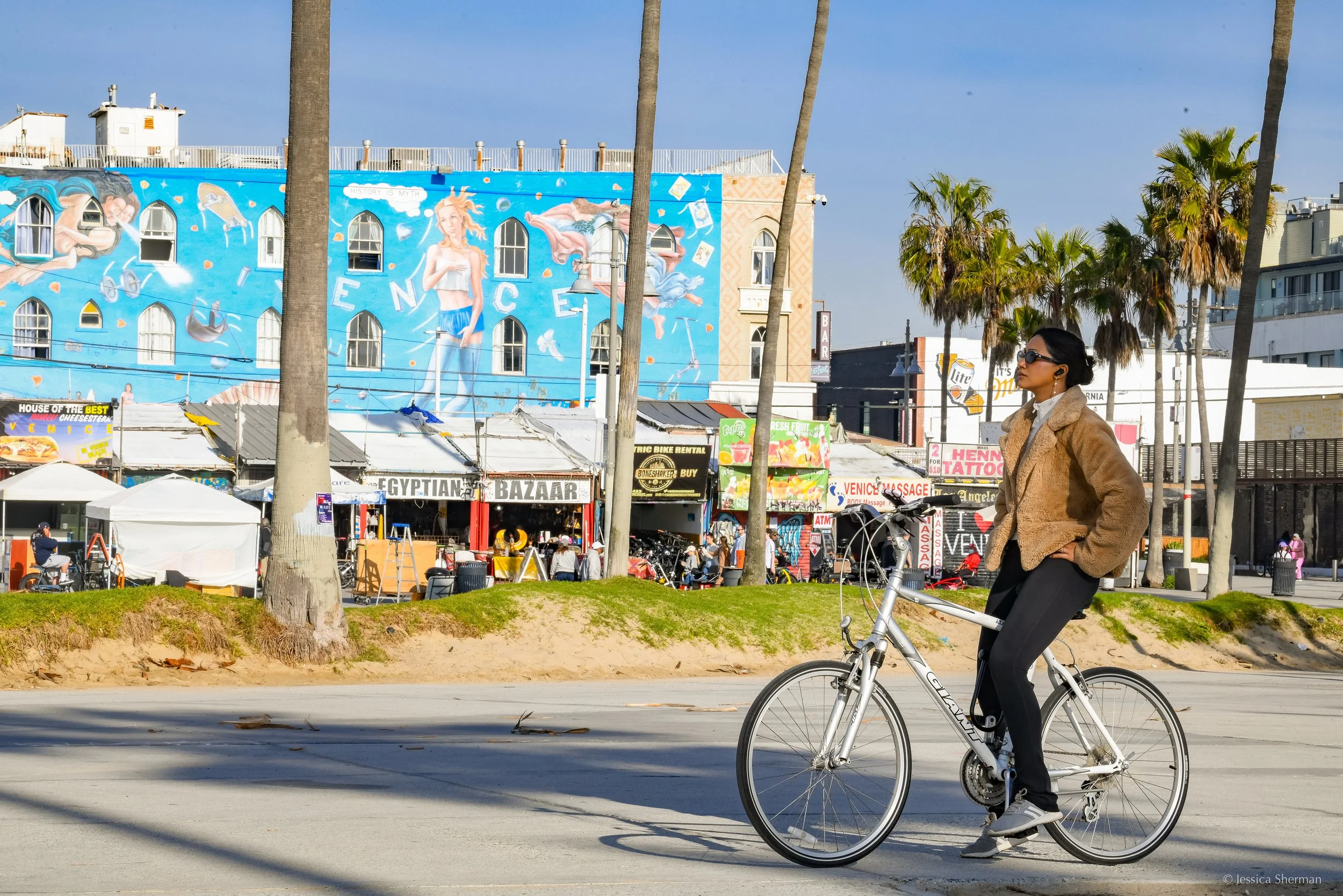 DSC_0413-VENICE-GIRL-ON-BIKE-INSTA.jpg