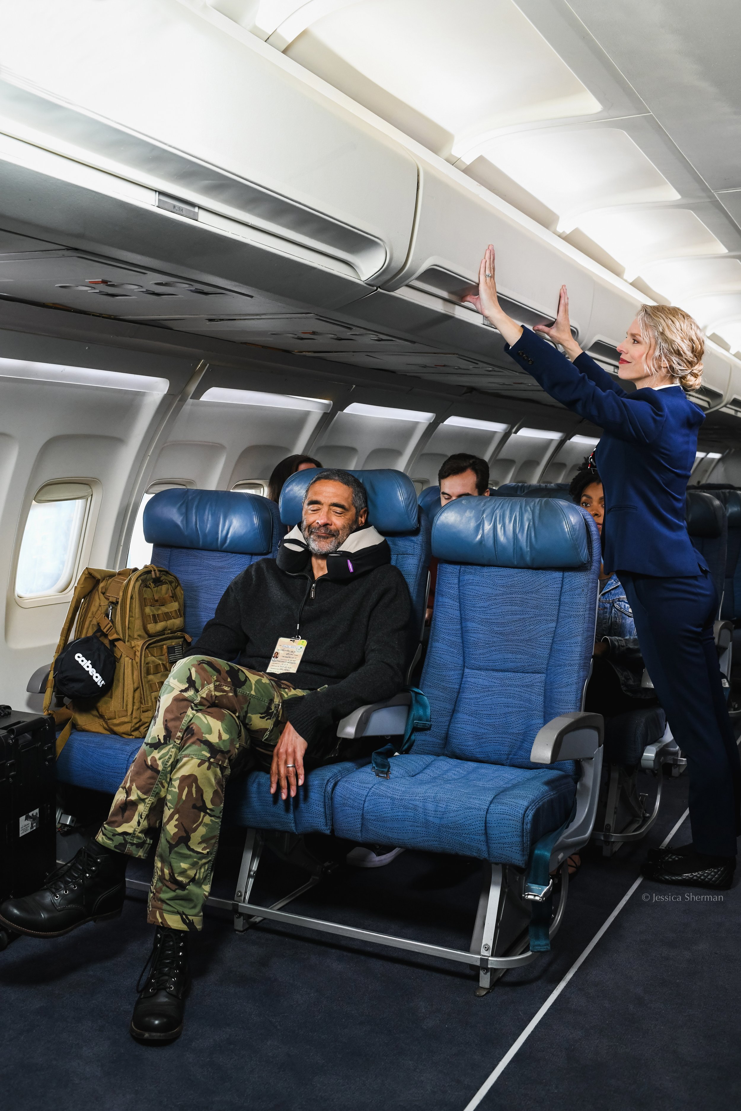 DSC_1087-PLANE-TAKEOFF-BLK-GRAY-TNE-CABEAU-RICK-PAMELA-MIA.jpg