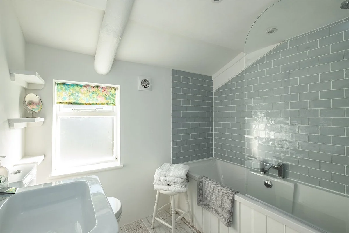 bathroom at mobray in Port Isaac