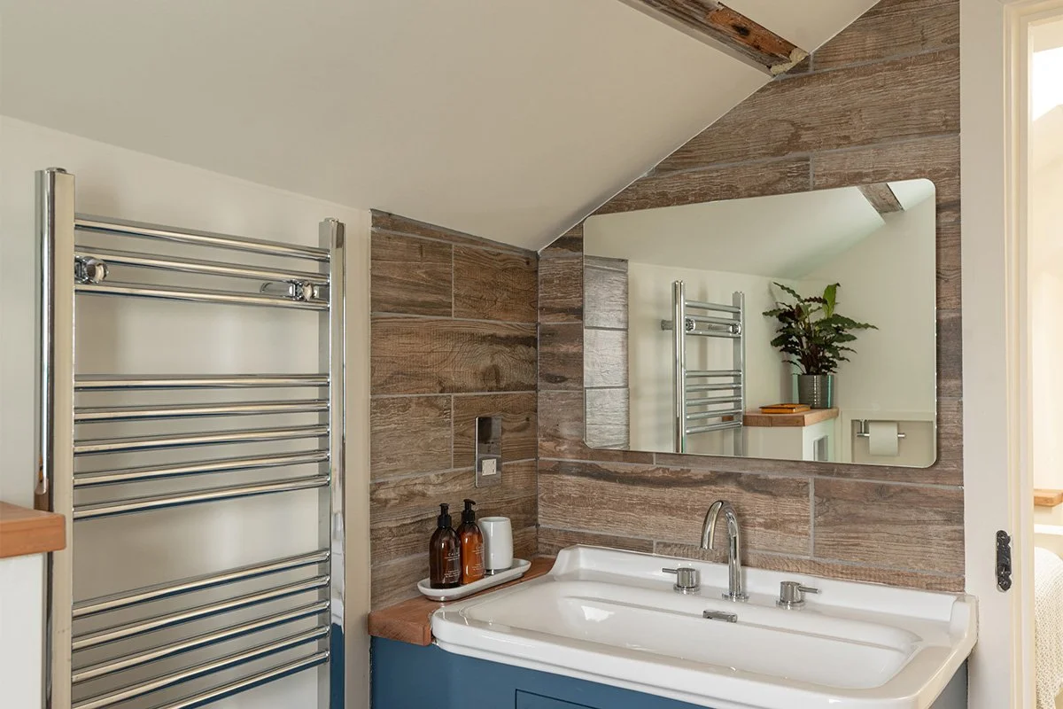 bathroom at the white house in Port Isaac