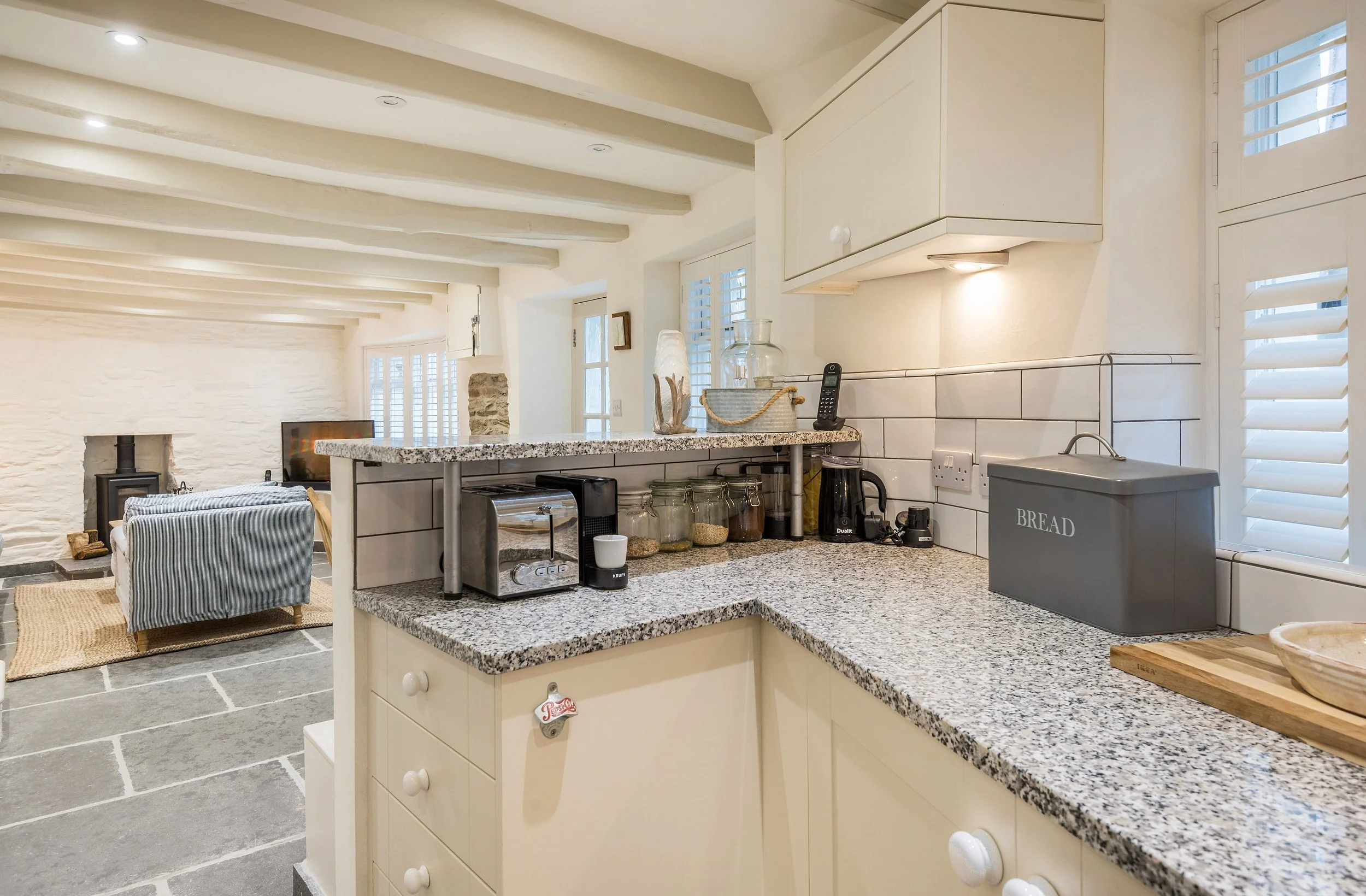 DW-2020-08-18-Cor-Anglais-Port-Isaac-Cornwall-Interior-Kitchen-5.jpg