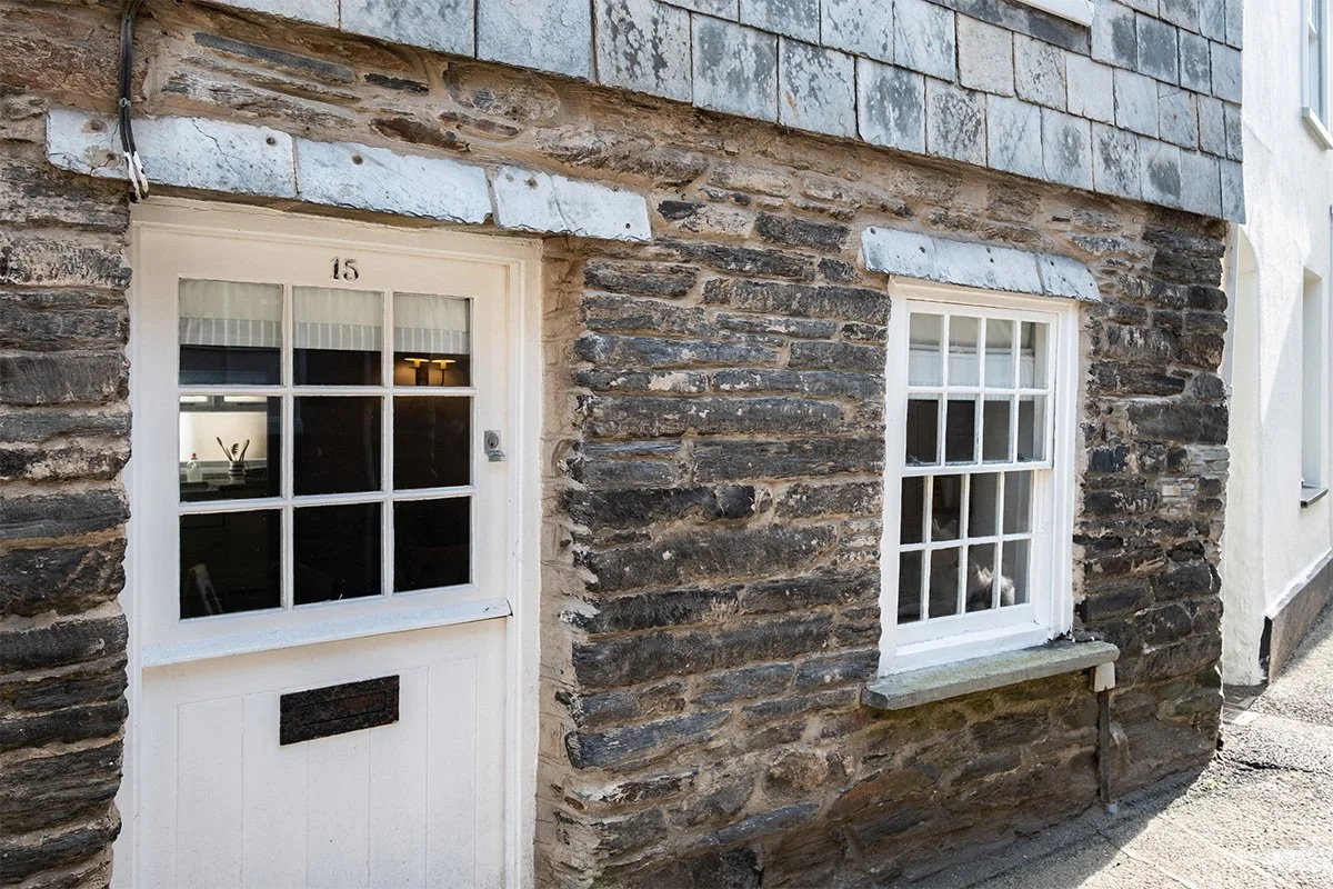 entrance to mobray in Port Isaac